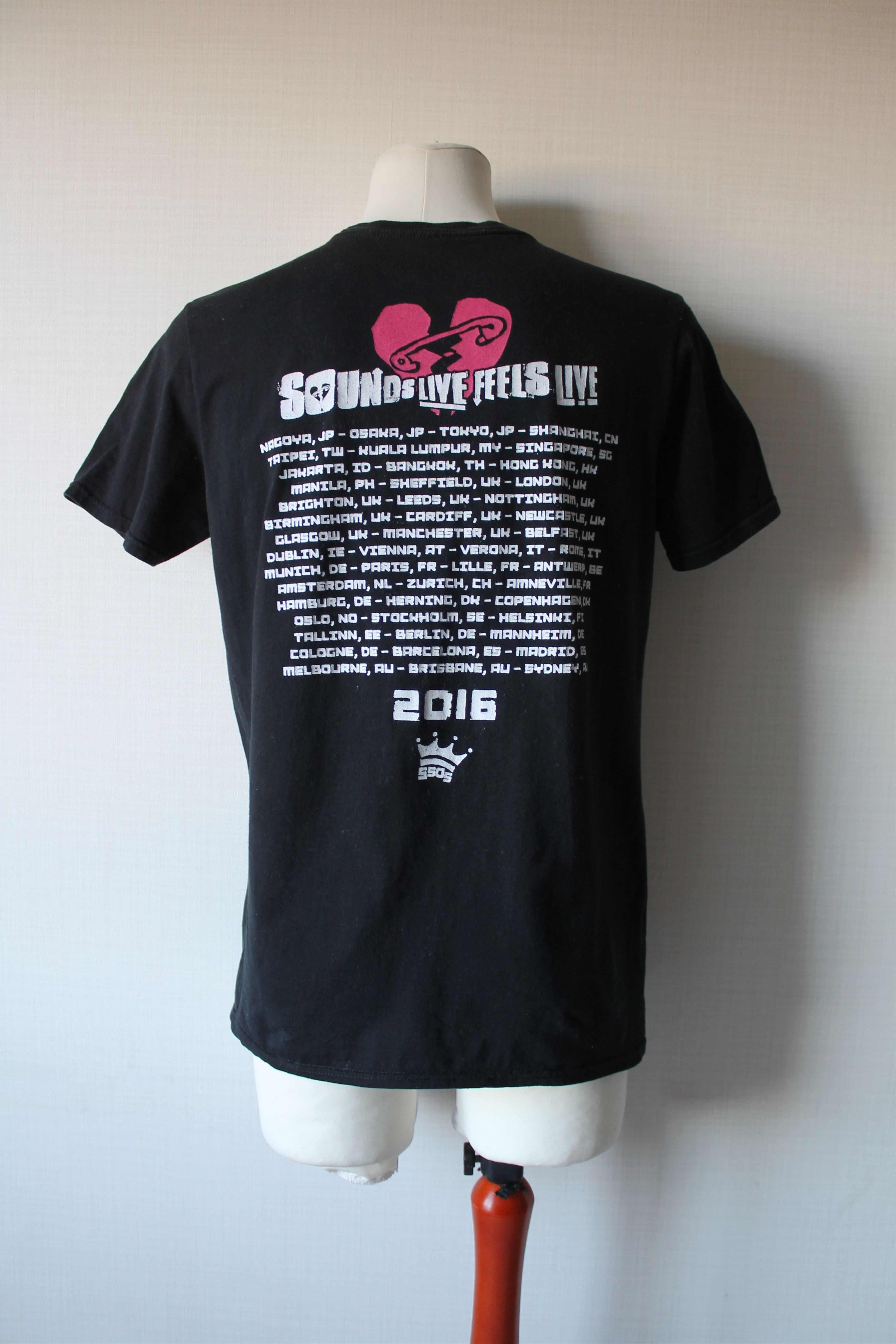 Band Tees 5 Seconds Of Summer world Tour tee Band Rock Size US L / EU 52-54 / 3 - 9 Thumbnail