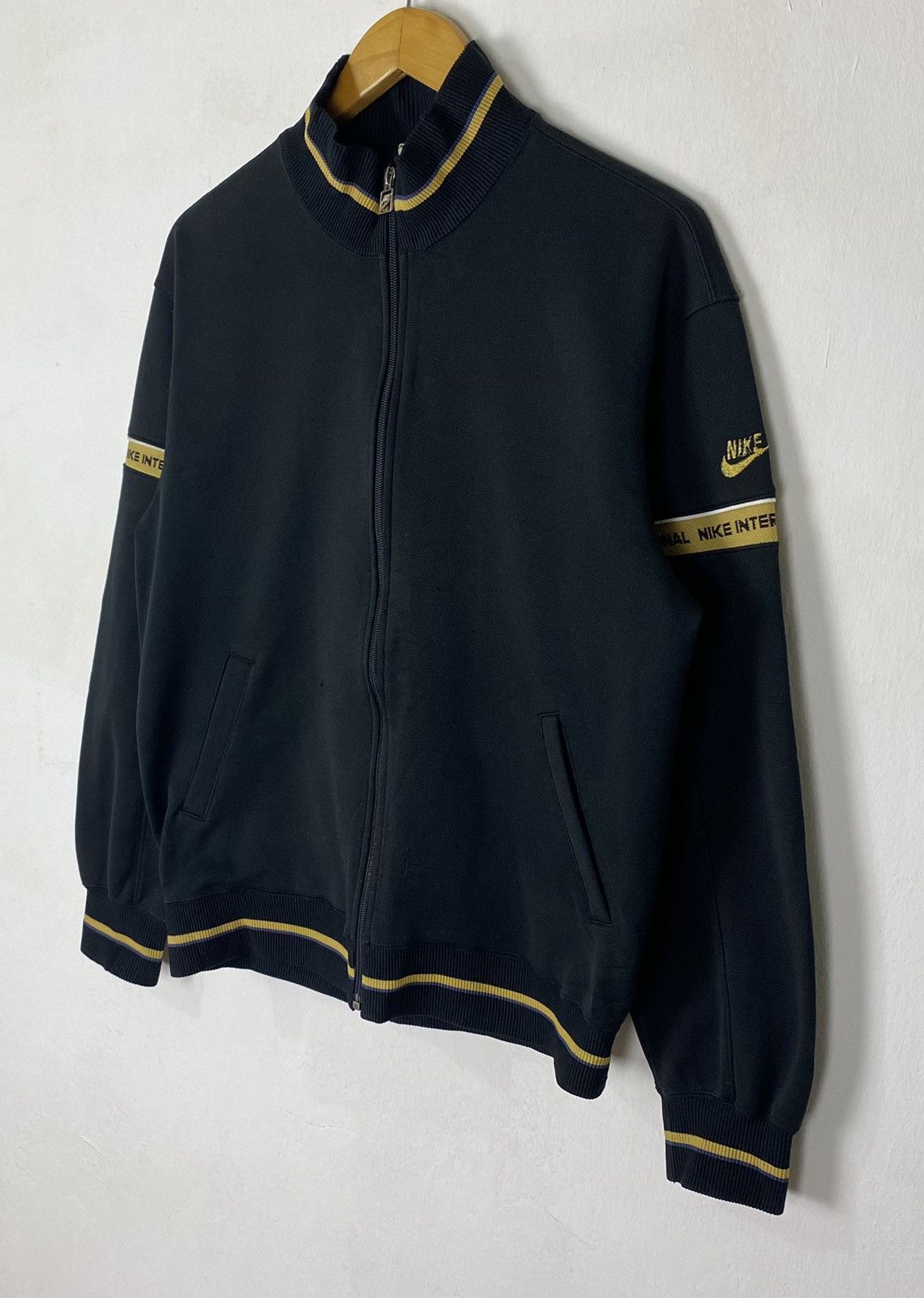 Nike × Vintage Vintage Nike International Tracktop Sweater Size US XL / EU 56 / 4 - 5 Thumbnail