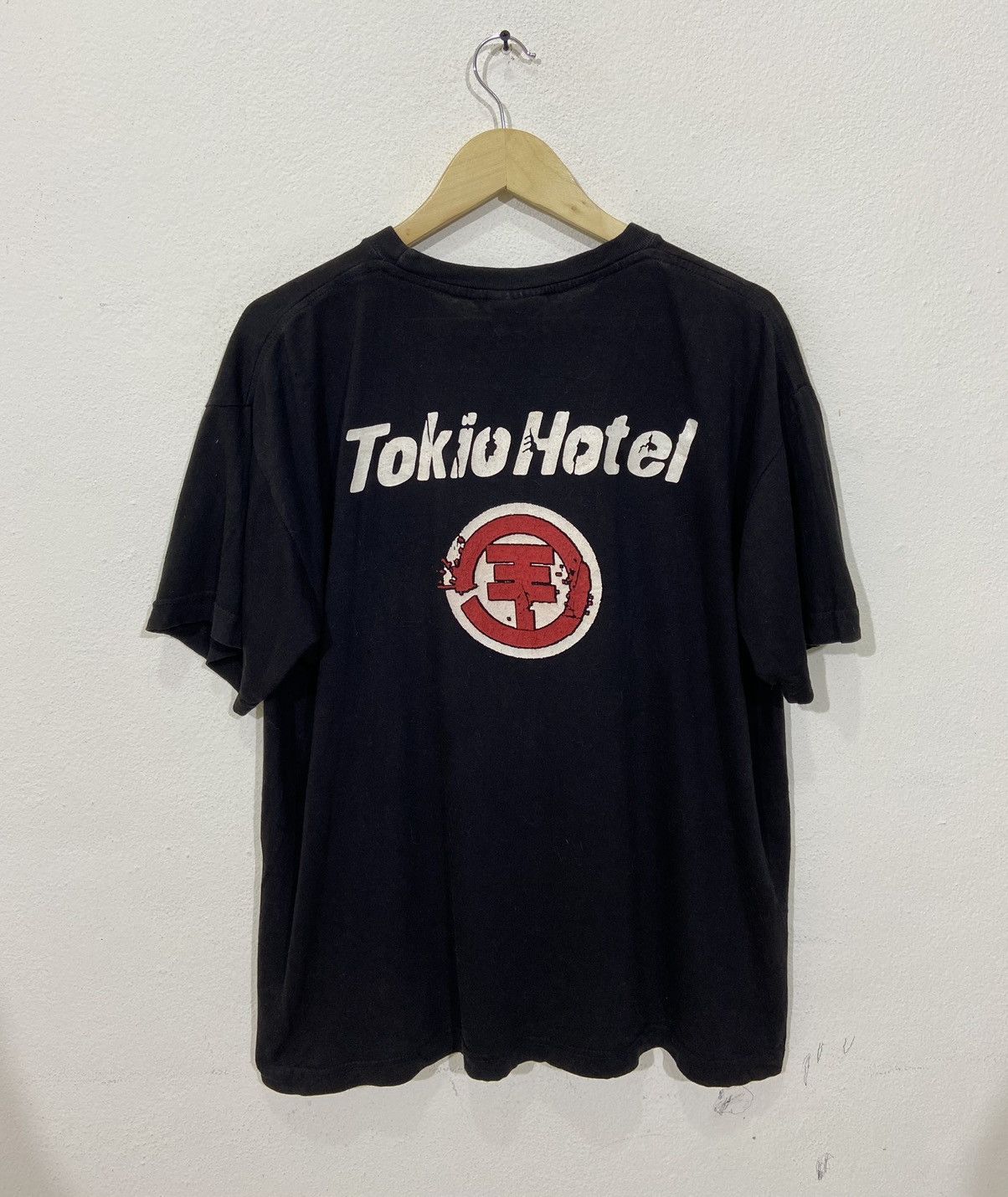 Band Tees × Vintage Vintage Tokio Hotel German Alternative Rock Emo Punk Tshirt Size US L / EU 52-54 / 3 - 6 Thumbnail