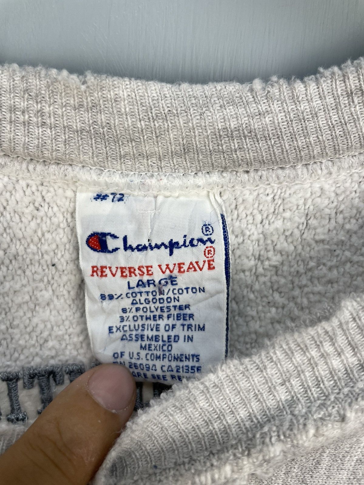 Champion Vintage 90s Champion Reverse weave distress sweatshirt Size US L / EU 52-54 / 3 - 7 Thumbnail