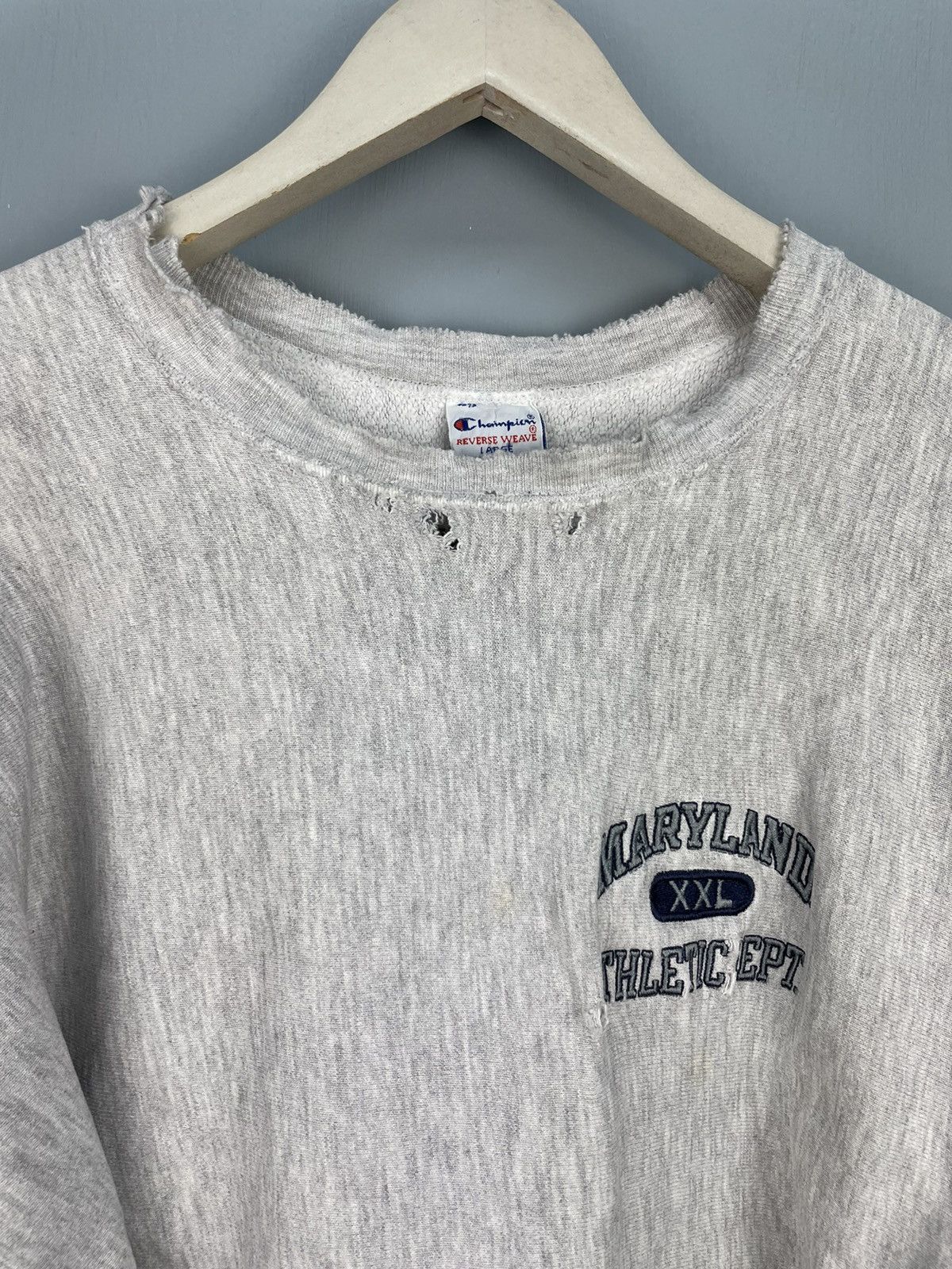 Champion Vintage 90s Champion Reverse weave distress sweatshirt Size US L / EU 52-54 / 3 - 3 Thumbnail