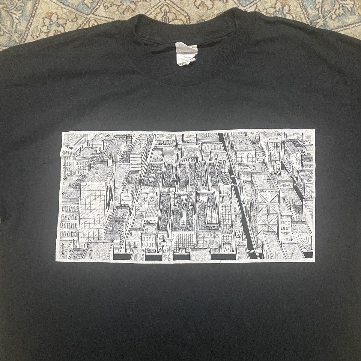 Band Tees Blink 182 Promo Tee Tour 2011 Neighborhoods Size US L / EU 52-54 / 3 - 4 Thumbnail