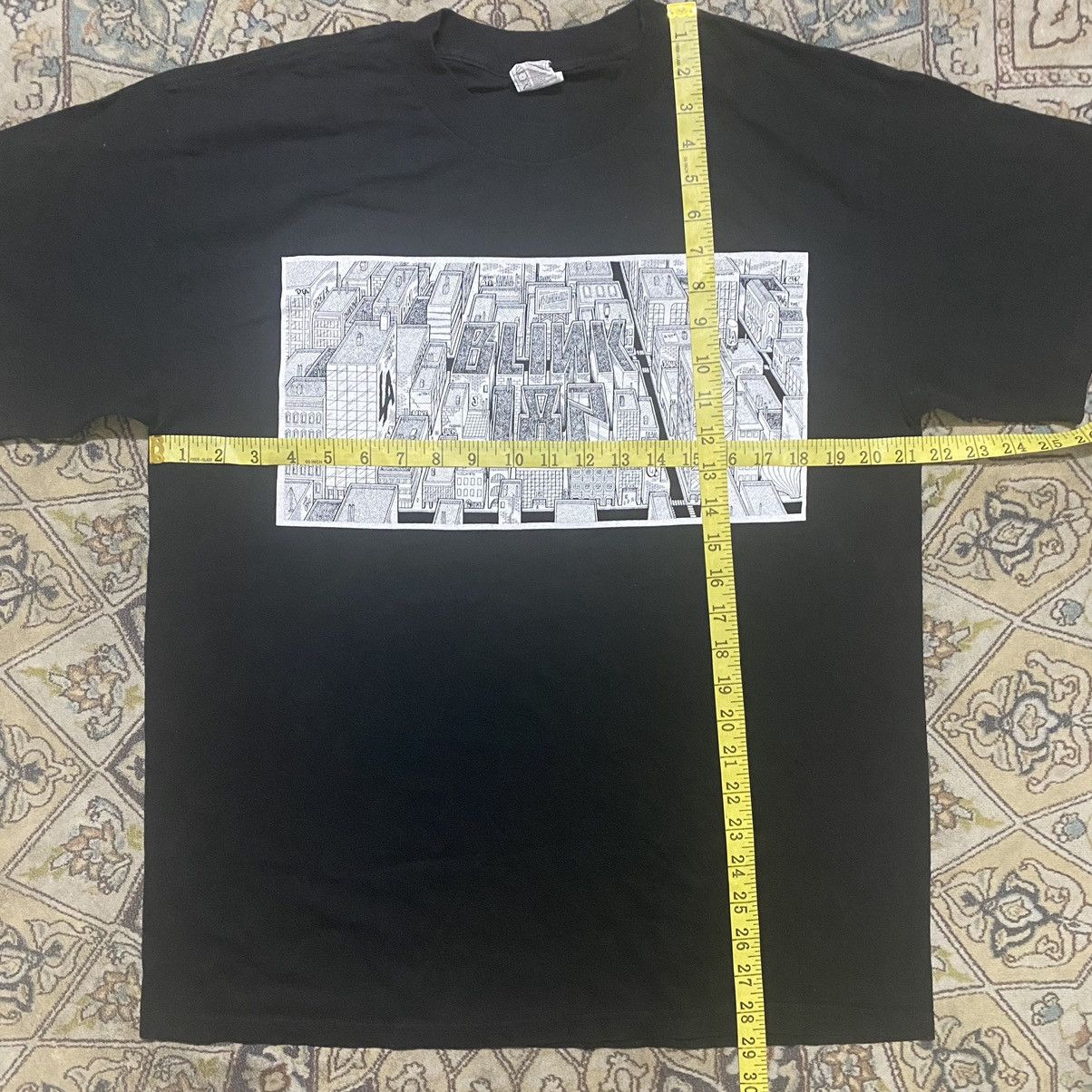 Band Tees Blink 182 Promo Tee Tour 2011 Neighborhoods Size US L / EU 52-54 / 3 - 8 Thumbnail