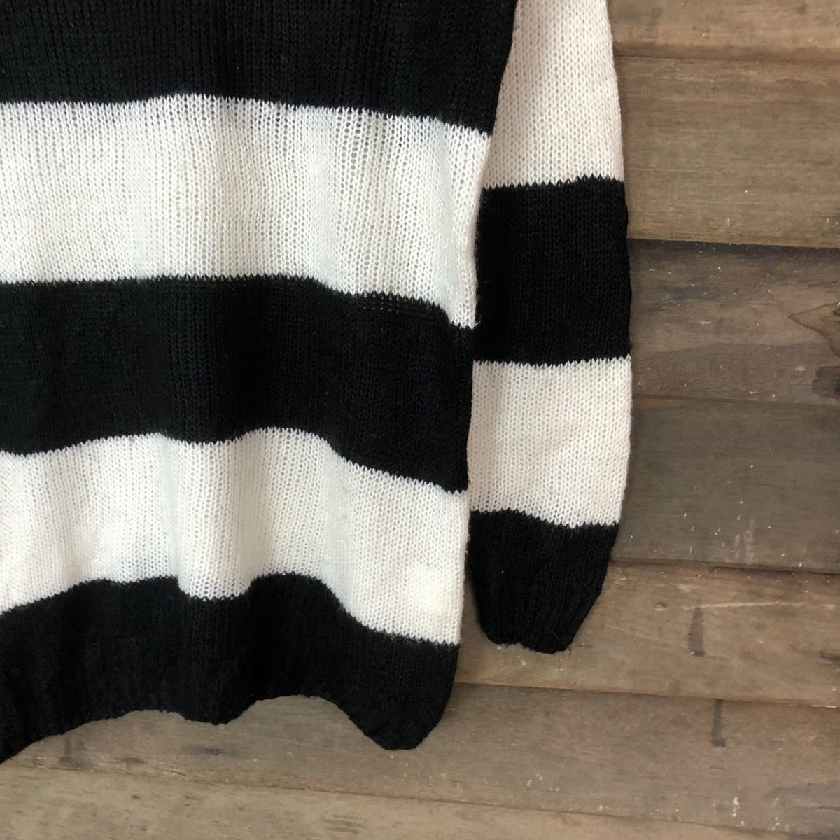 Homespun Knitwear Gal Star Stripe White Black Knitwear #H081 Size US M / EU 48-50 / 2 - 5 Thumbnail