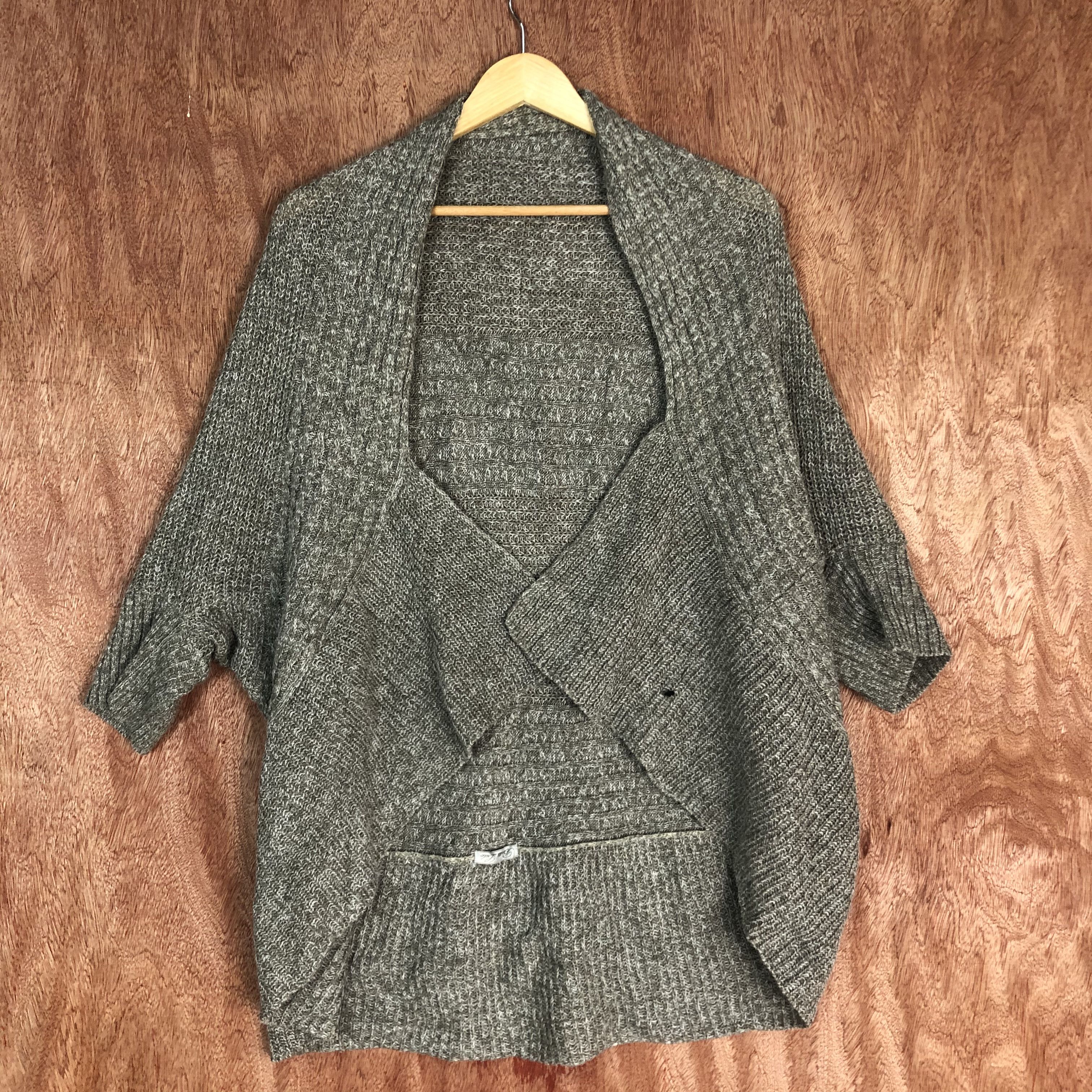 Japanese Brand DLL Benta Linda Grey Cardigan free size knitwear #c530 Size US L / EU 52-54 / 3 - 3 Thumbnail