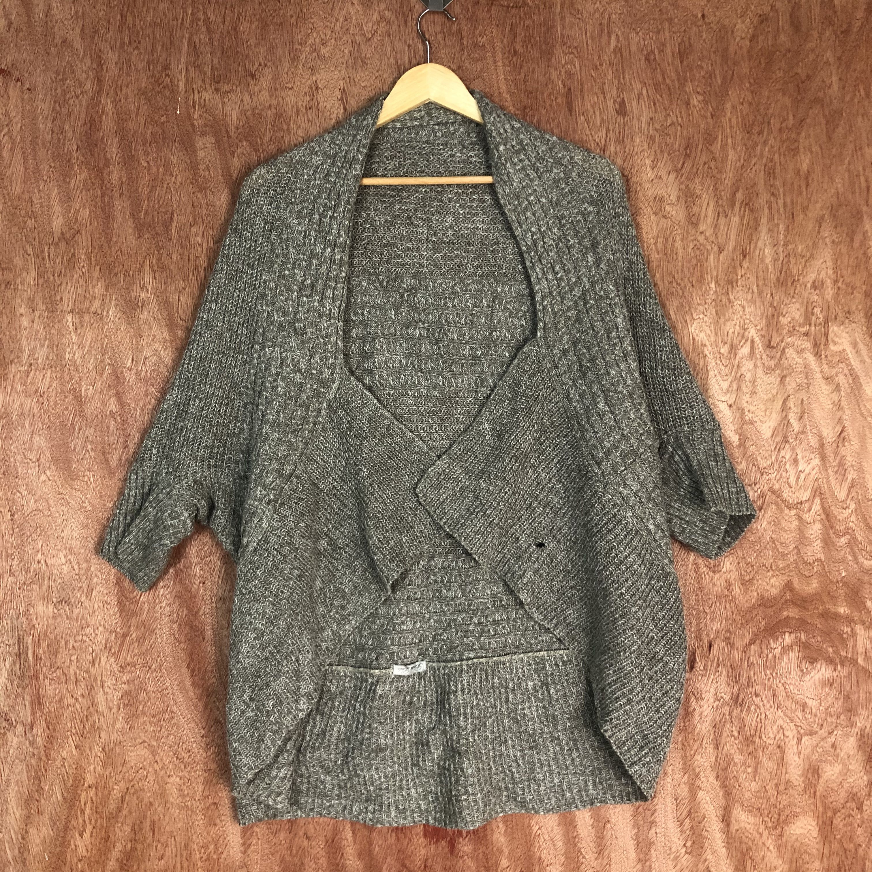 Japanese Brand DLL Benta Linda Grey Cardigan free size knitwear #c530 Size US L / EU 52-54 / 3 - 1 Thumbnail
