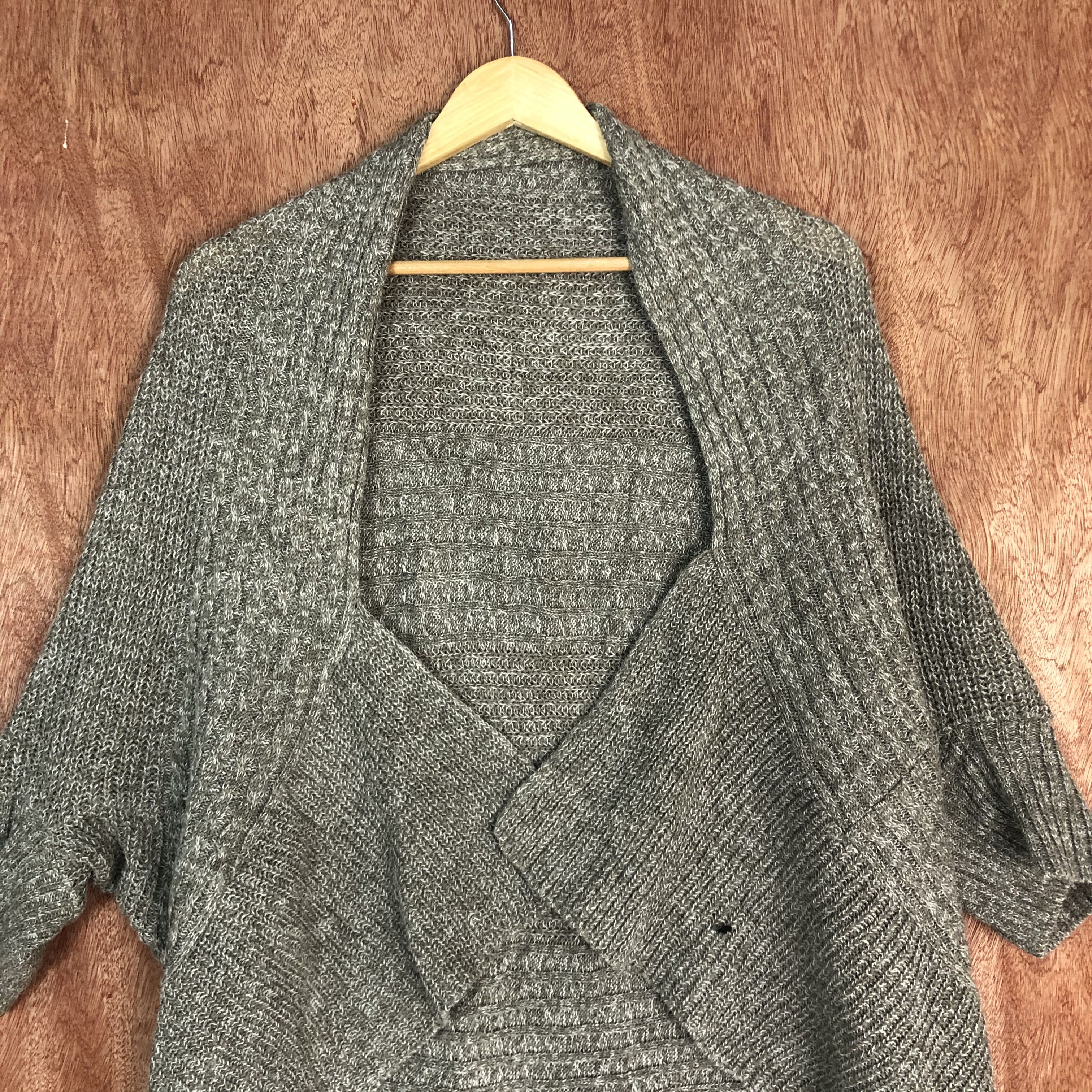 Japanese Brand DLL Benta Linda Grey Cardigan free size knitwear #c530 Size US L / EU 52-54 / 3 - 2 Thumbnail