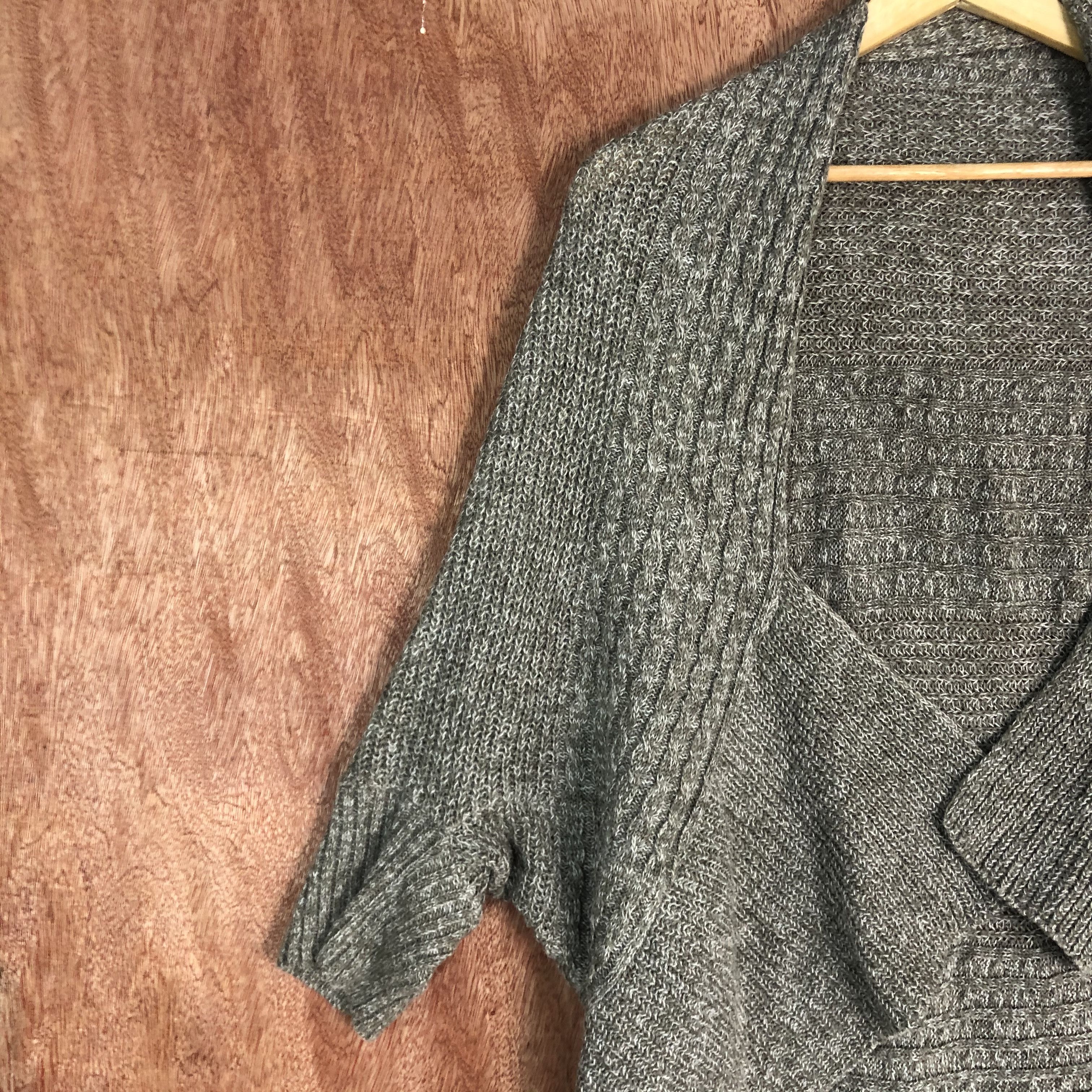 Japanese Brand DLL Benta Linda Grey Cardigan free size knitwear #c530 Size US L / EU 52-54 / 3 - 8 Thumbnail