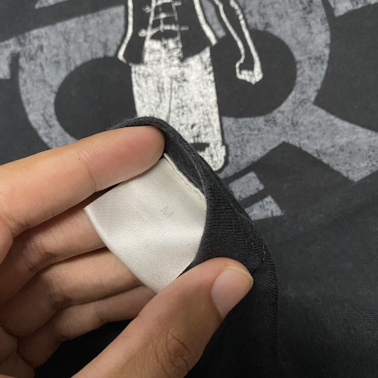 Anime × Japanese Brand × One Piece Rare One Piece X Neutral Infinity Luffy Anime Tshirt Size US S / EU 44-46 / 1 - 11 Thumbnail