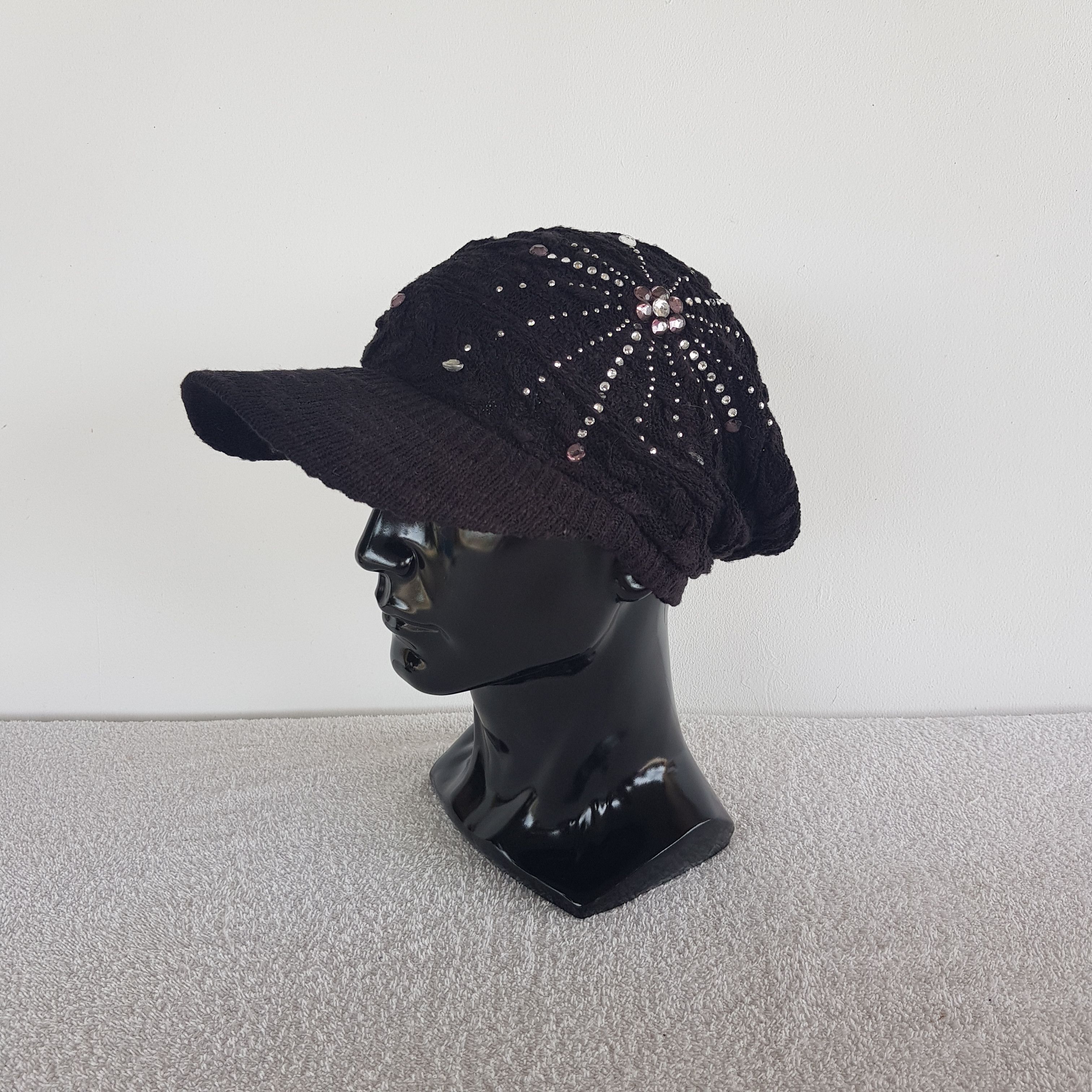 Japanese Brand × Vintage Japanese Hat Beanie Snow Cap Knitted Crochet Hats Size ONE SIZE - 1 Thumbnail