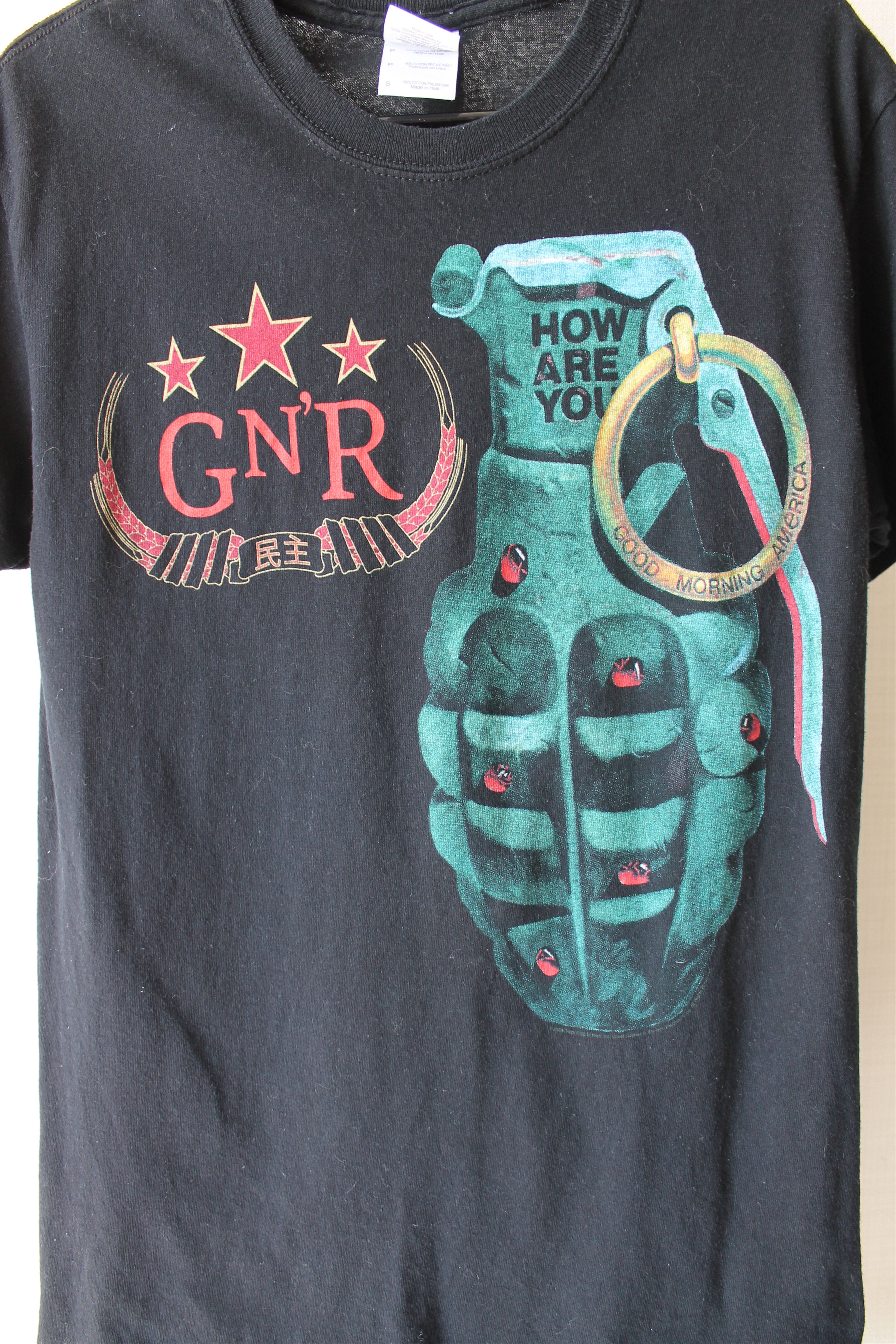 Band Tees 2009 Grenade With Gold Pin With GN'R Chinese Democracy Size US S / EU 44-46 / 1 - 2 Thumbnail