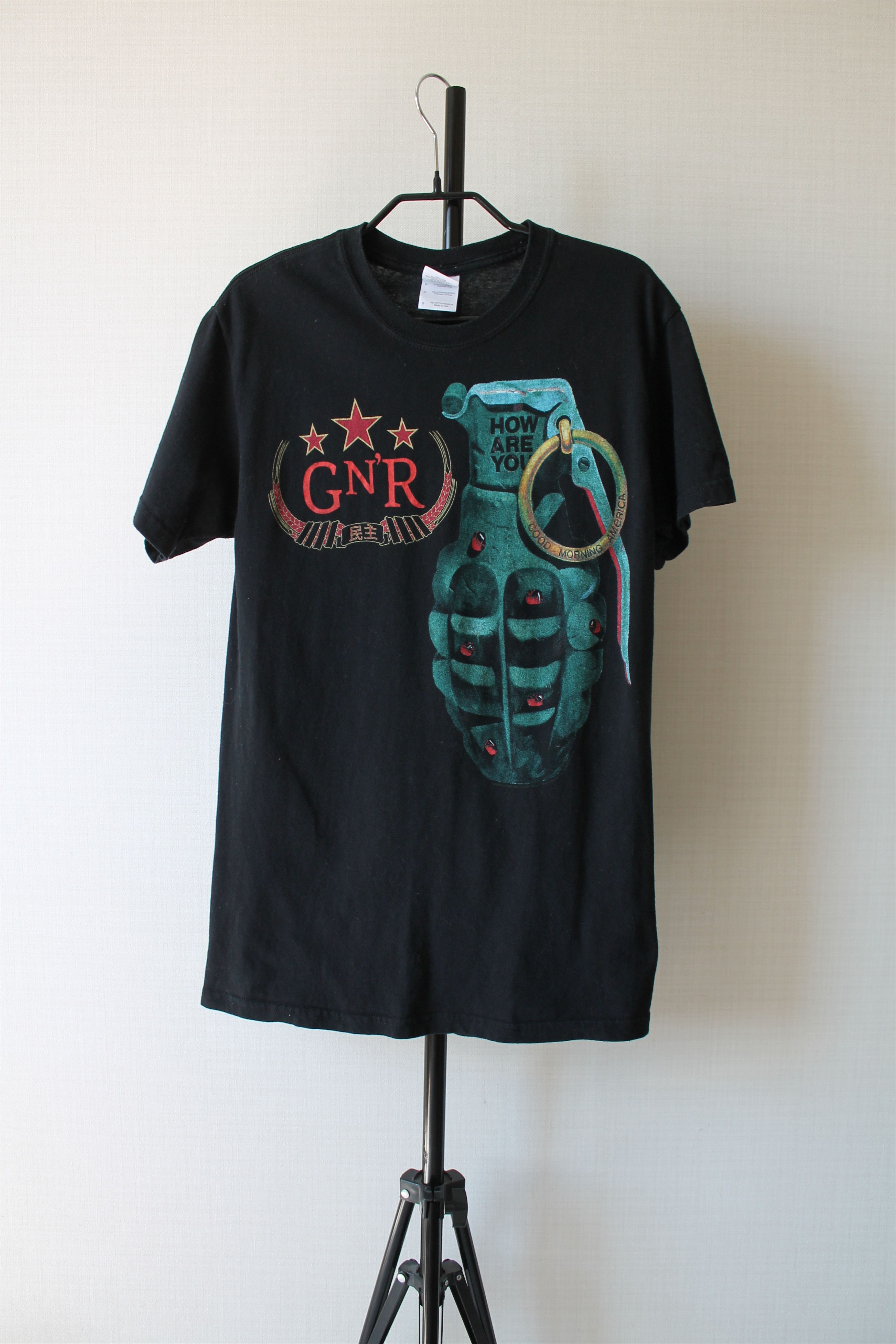 Band Tees 2009 Grenade With Gold Pin With GN'R Chinese Democracy Size US S / EU 44-46 / 1 - 1 Thumbnail