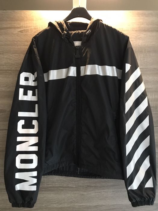 Moncler off best sale white jacket windbreaker