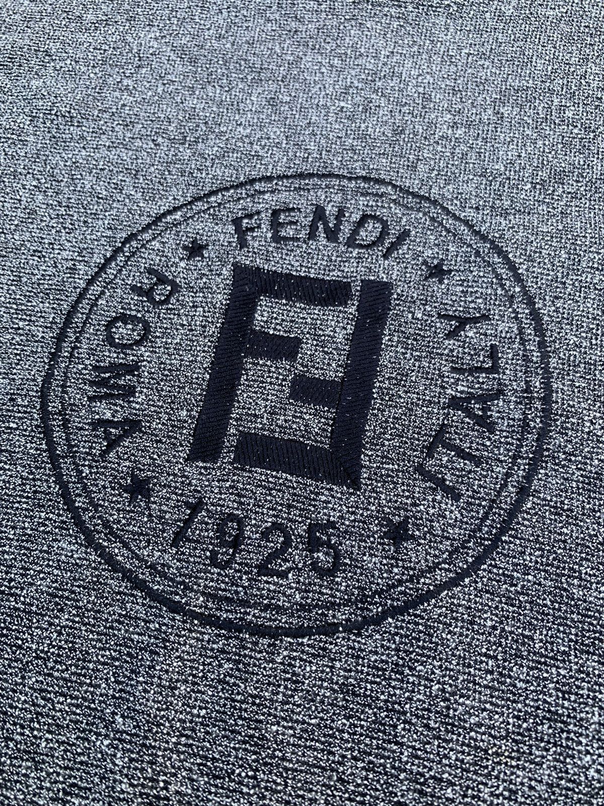 Designer Vintage FENDI Long Sleeve 50% Rayon 50% polyester Size US L / EU 52-54 / 3 - 7 Thumbnail