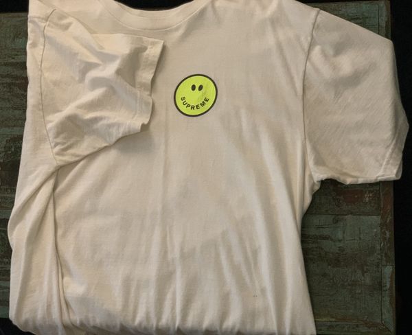 Supreme smiley face outlet shirt