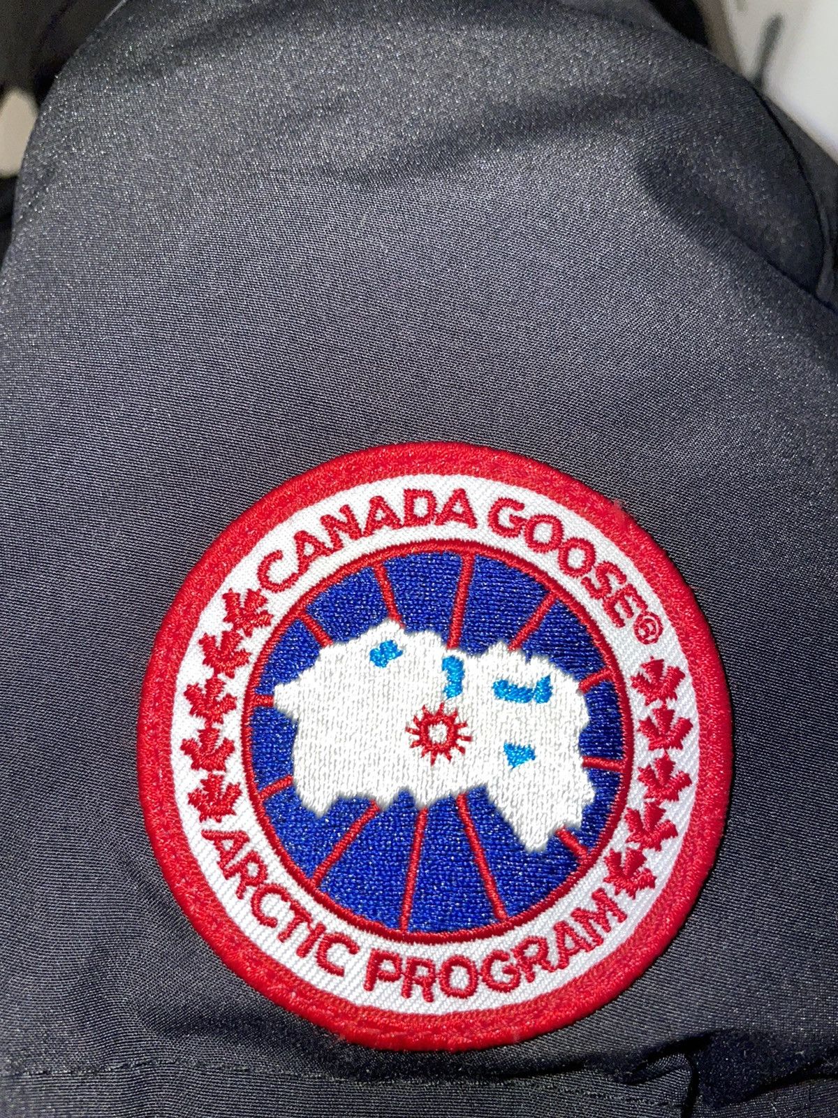 Canada Goose Macmillan Parka Size US L / EU 52-54 / 3 - 6 Thumbnail