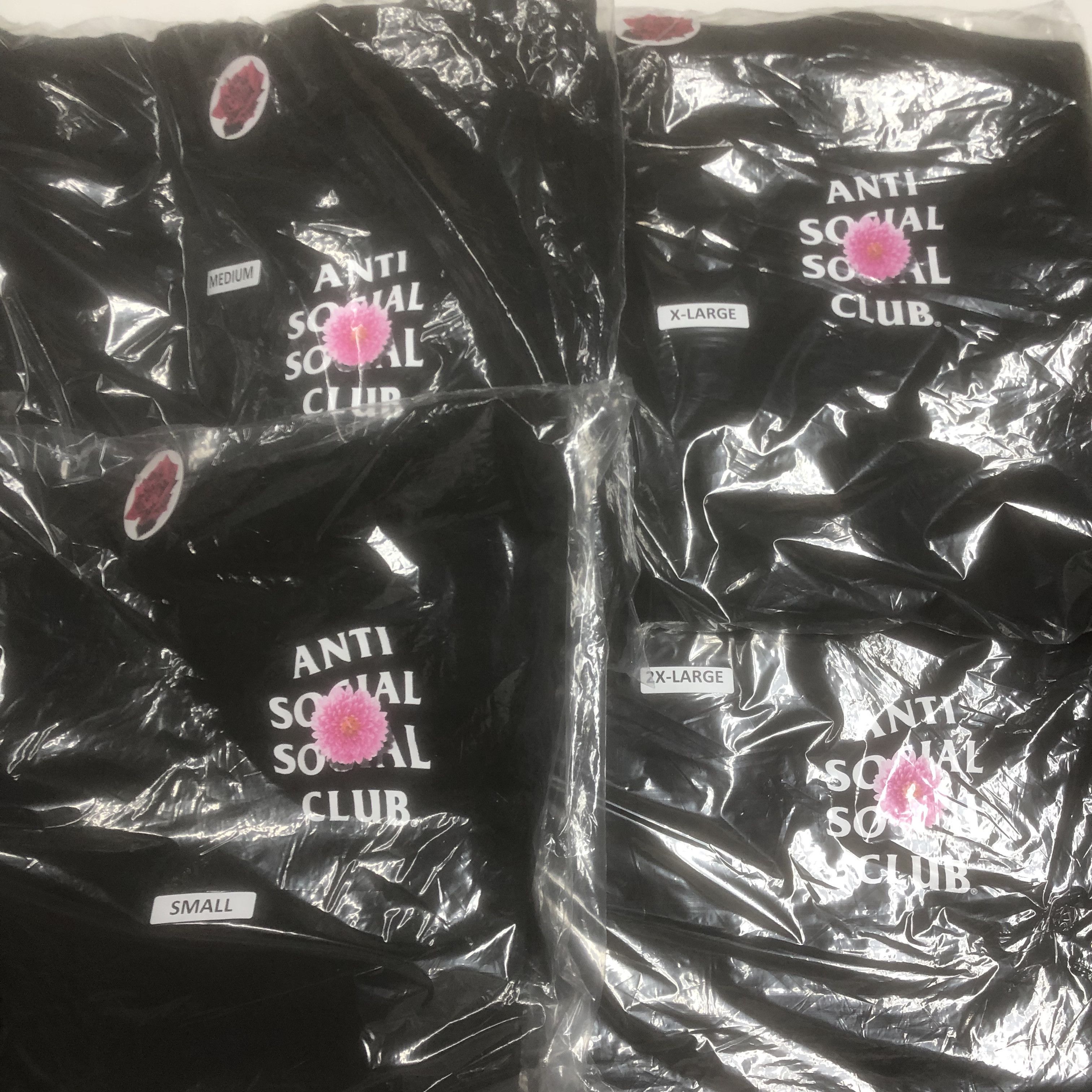 Anti Social Social Club DS White ASSC Broken Vase Black Hoodie BAPE KITH FTP FOG CDG Size US S / EU 44-46 / 1 - 7 Thumbnail