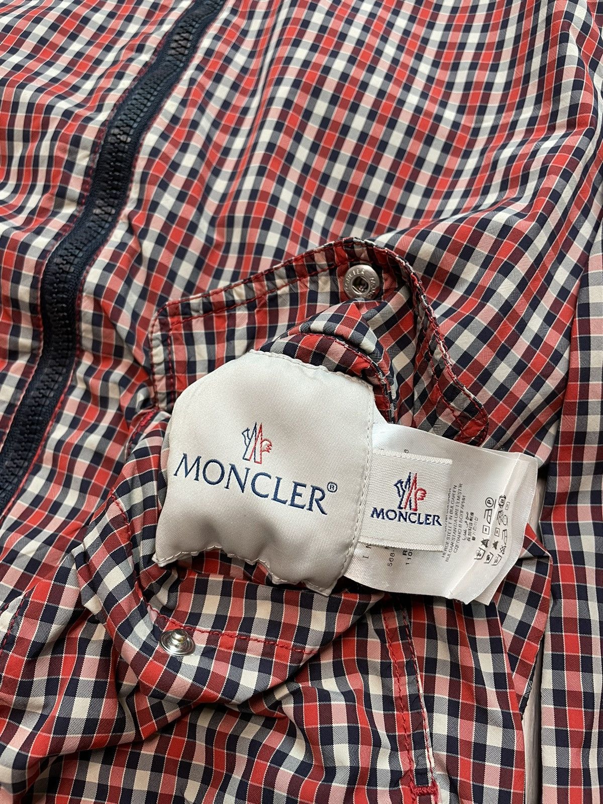 Moncler Moncler Reversible Jacket Nylon / Check “Roger Giubbotto” Size US M / EU 48-50 / 2 - 17 Thumbnail