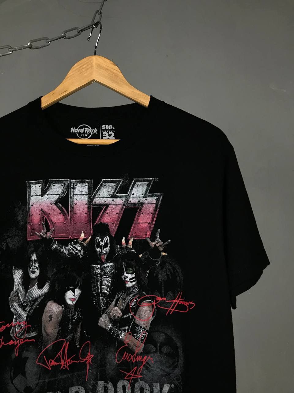 Band Tees Kiss x Hard Rock Cafe vintage rock band tee Size US M / EU 48-50 / 2 - 2 Thumbnail