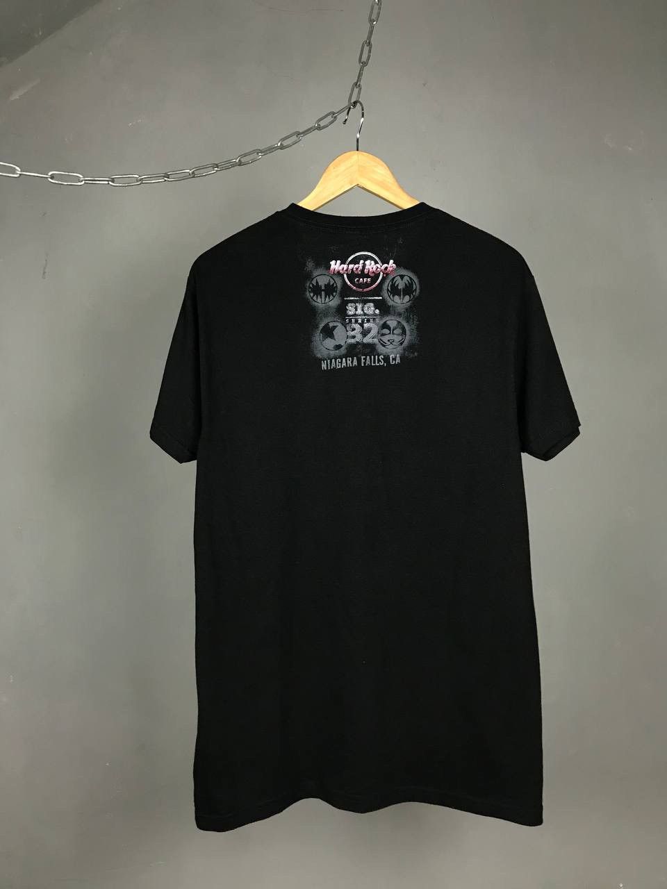 Band Tees Kiss x Hard Rock Cafe vintage rock band tee Size US M / EU 48-50 / 2 - 5 Thumbnail