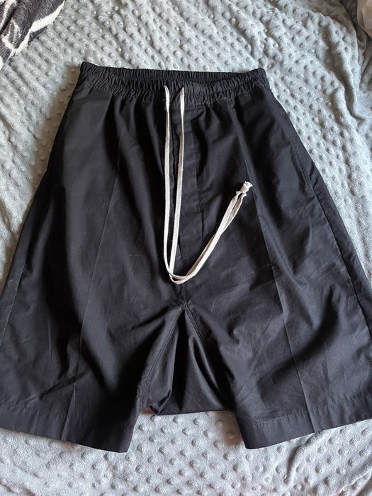 Rick Owens SS22 Fogachine Ricks Pod Shorts | Grailed