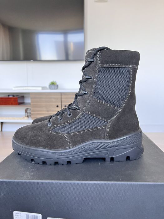 Thick suede combat hot sale boot yeezy