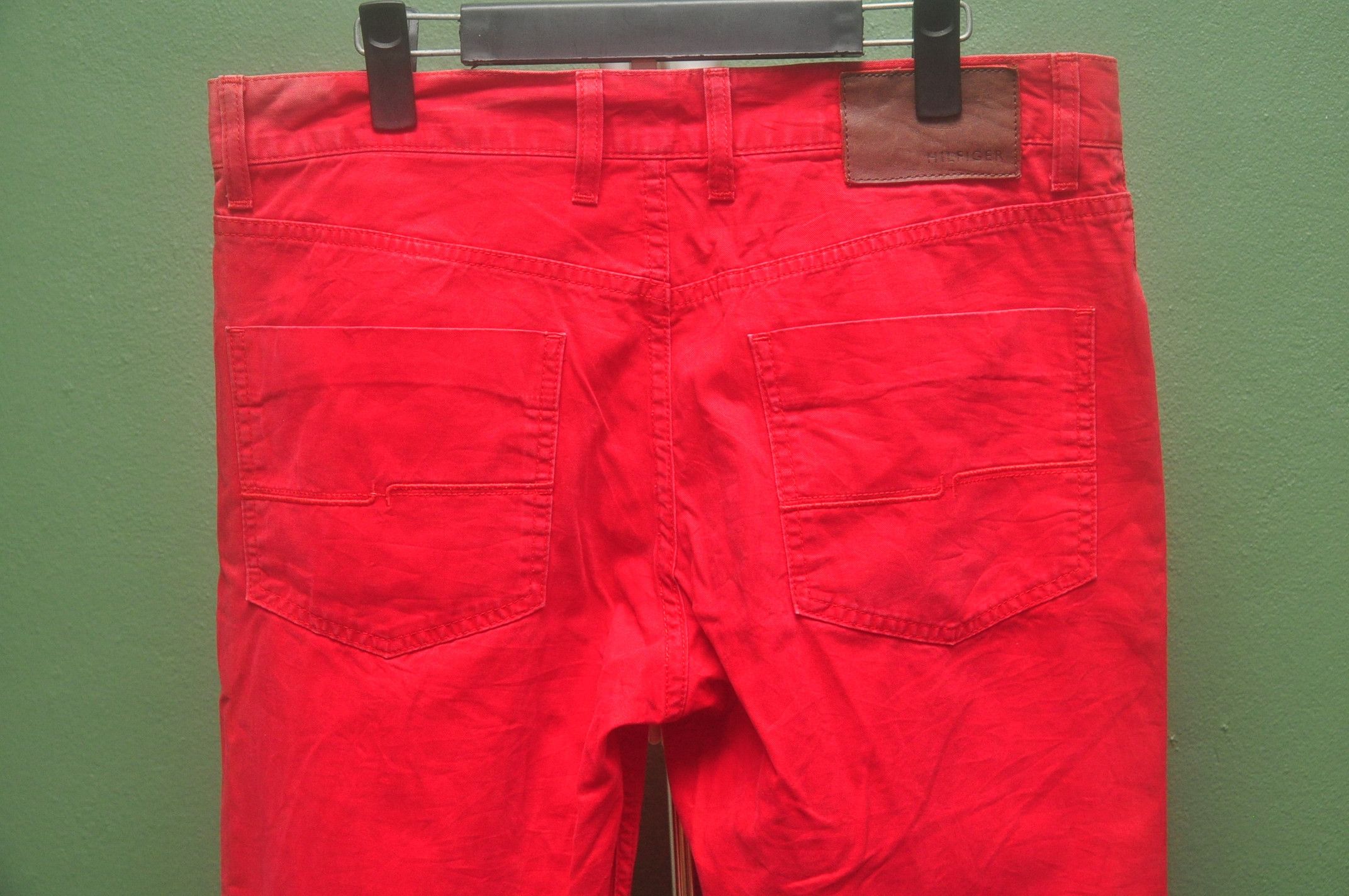 Tommy Hilfiger Vintage Tommy Hilfiger Maroon Streetwear Fashion Style Size US 35 - 7 Thumbnail