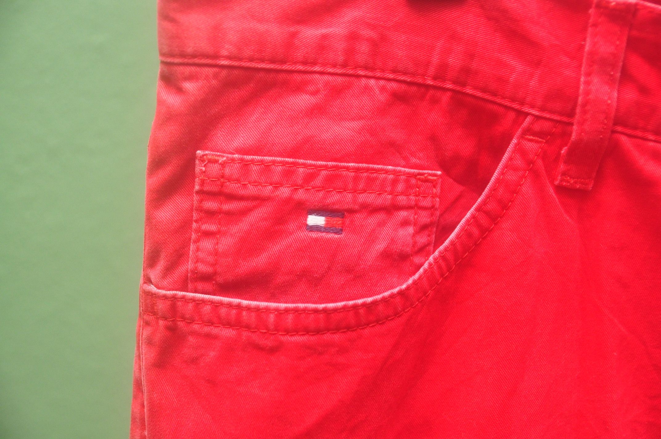 Tommy Hilfiger Vintage Tommy Hilfiger Maroon Streetwear Fashion Style Size US 35 - 5 Thumbnail