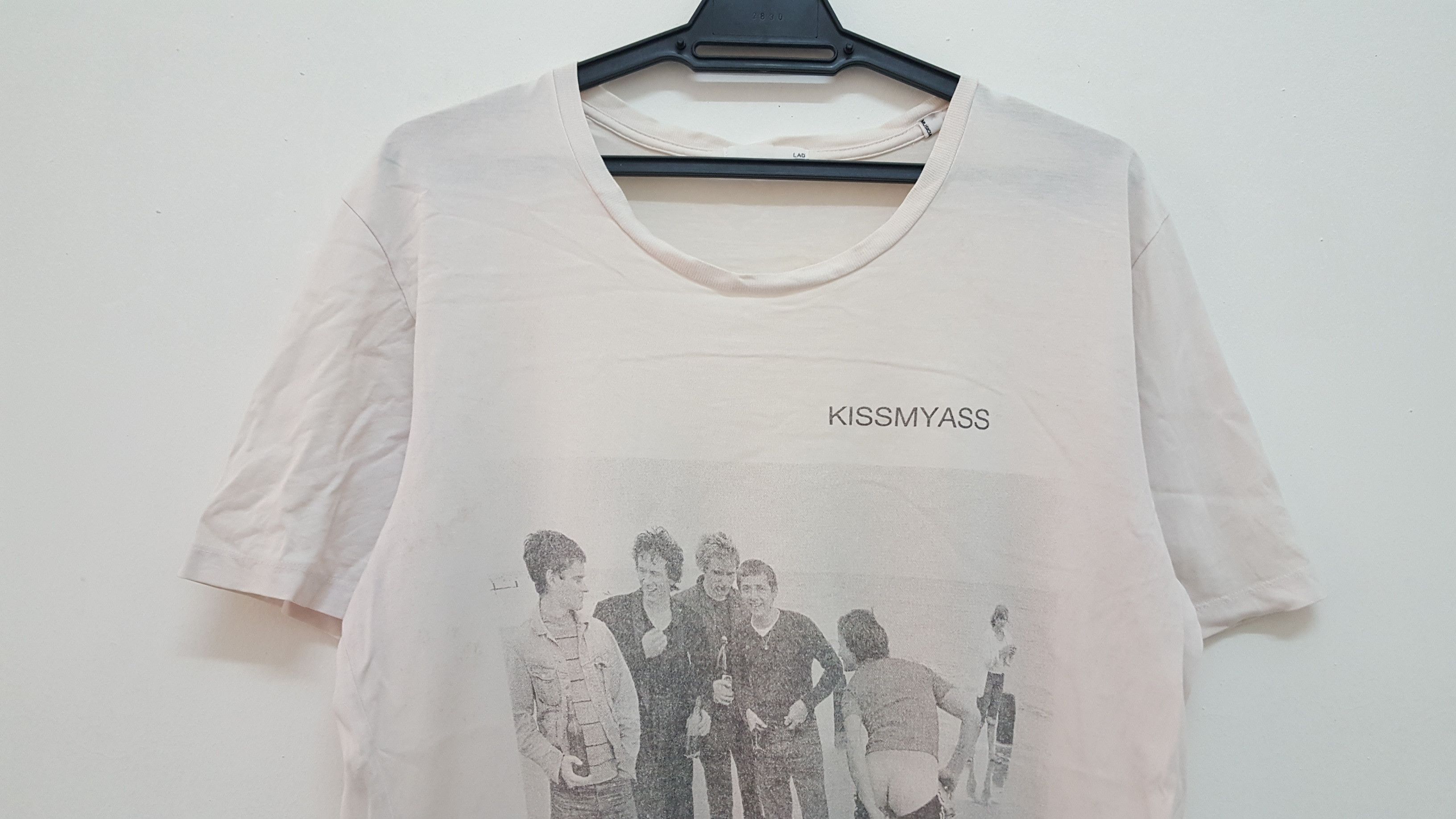 Band Tees × Beauty Beast × Lad Musician POST PUNK 🔥🔥🔥 PIL X DENNIS MORRIS PHOTO TEE "KISSMYASS" Size US S / EU 44-46 / 1 - 6 Thumbnail