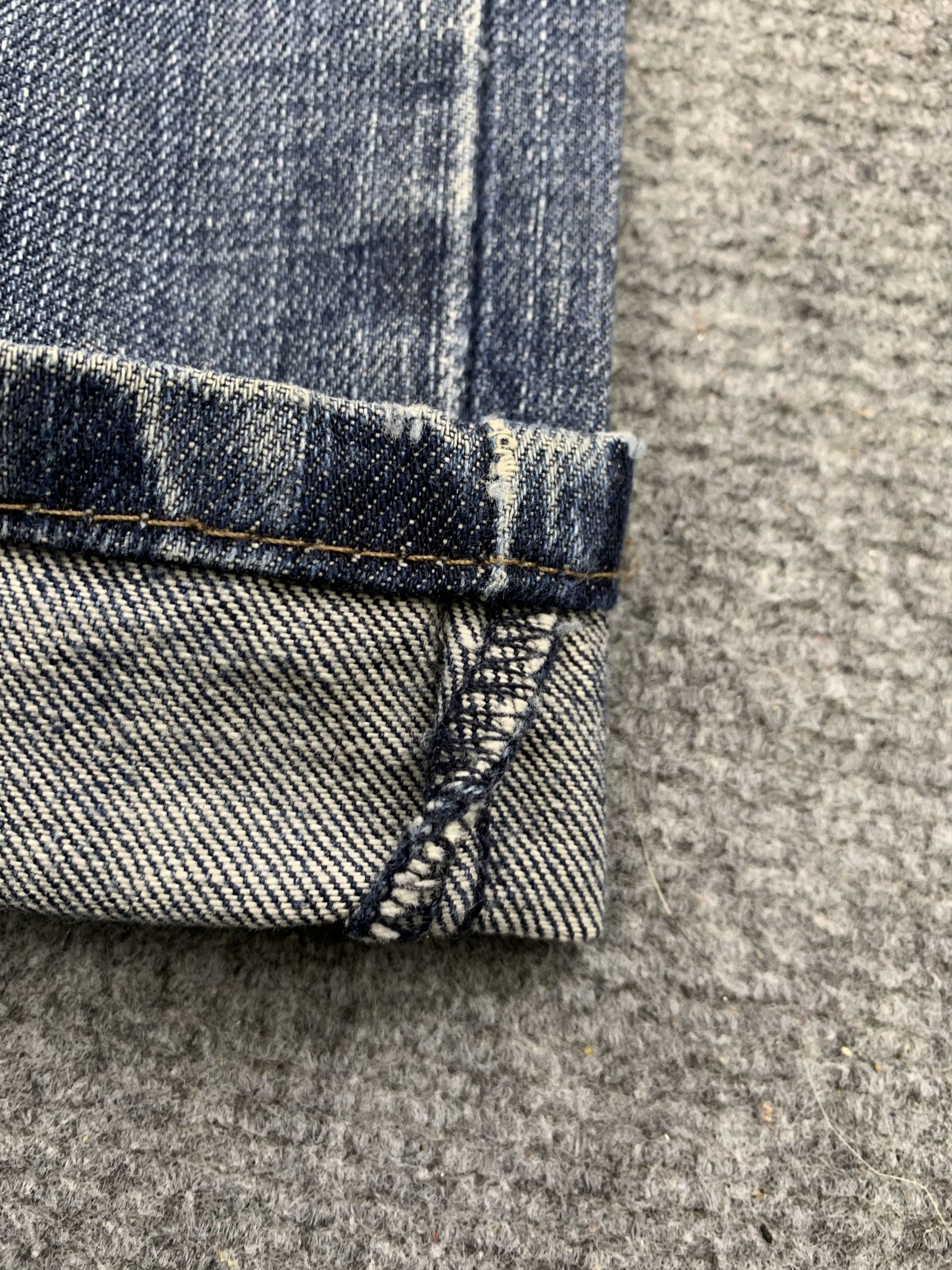 Levi's Vintage Levis 569 Denim DP1799 Size US 39 - 12 Thumbnail