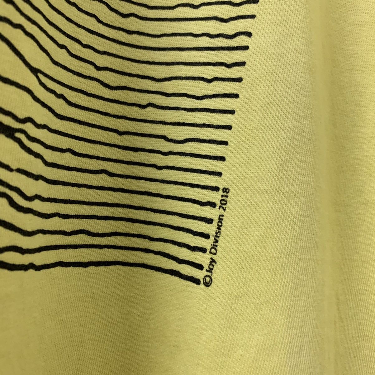 Band Tees JOY DIVISION UNKNOWN PLEASURES Size US S / EU 44-46 / 1 - 6 Thumbnail