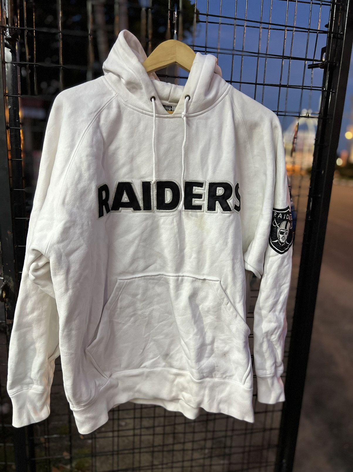 NFL Raiders sweatshirt hoodie NFL football official product Size US XL / EU 56 / 4 - 5 Thumbnail