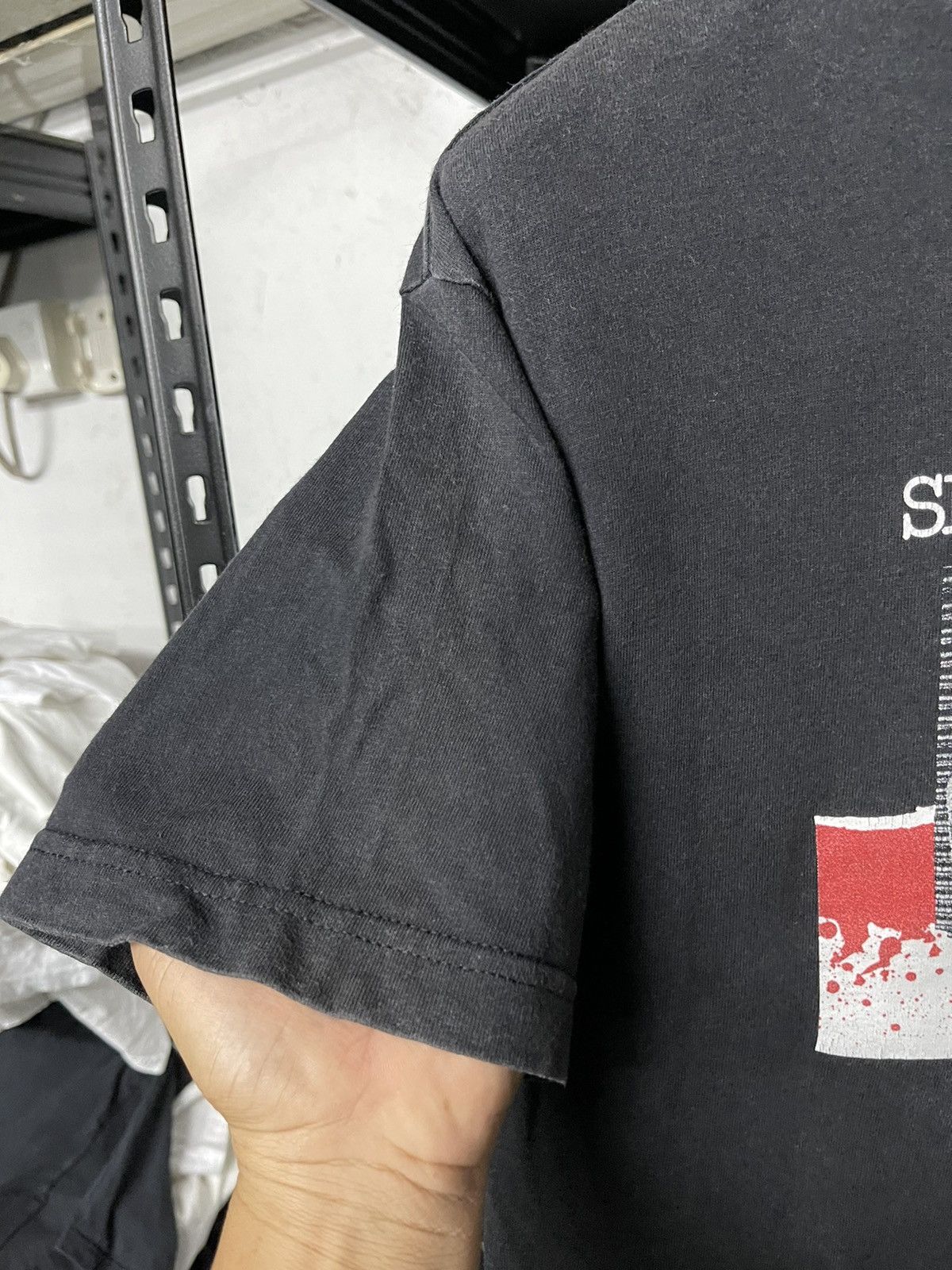 Band Tees × Vintage Vintage Slaughter The Dogs Sun Faded Tees Size US M / EU 48-50 / 2 - 5 Thumbnail