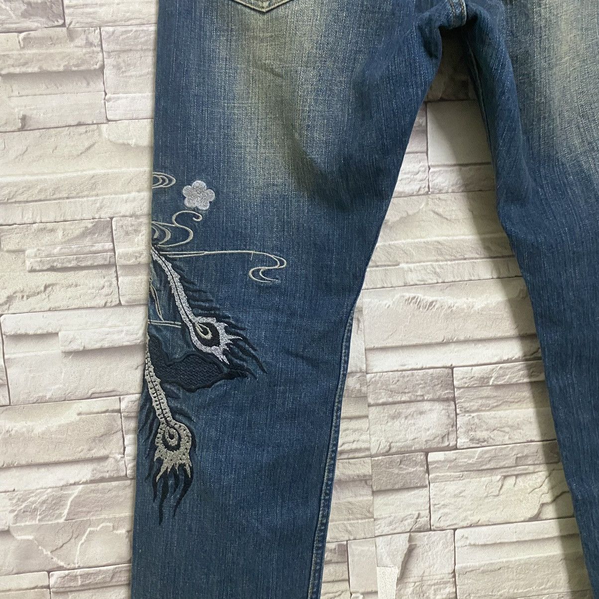 Karakuri Tamashii Karakuri Generation Dragon Embroidery Denim Jeans Size US 30 / EU 46 - 15 Thumbnail