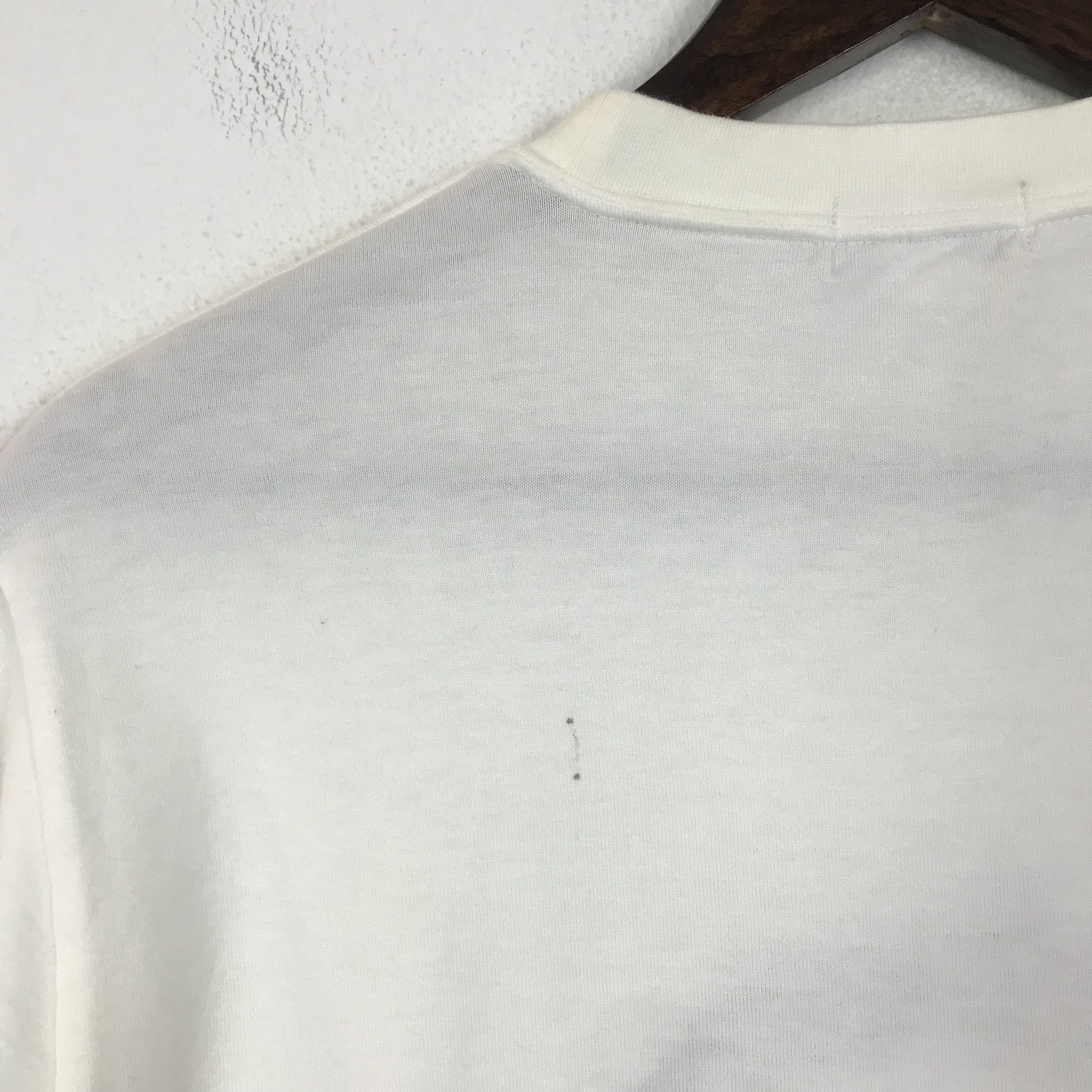 Burberry Vintage Burberrys London Embroidery Design Tshirt Size US L / EU 52-54 / 3 - 6 Thumbnail