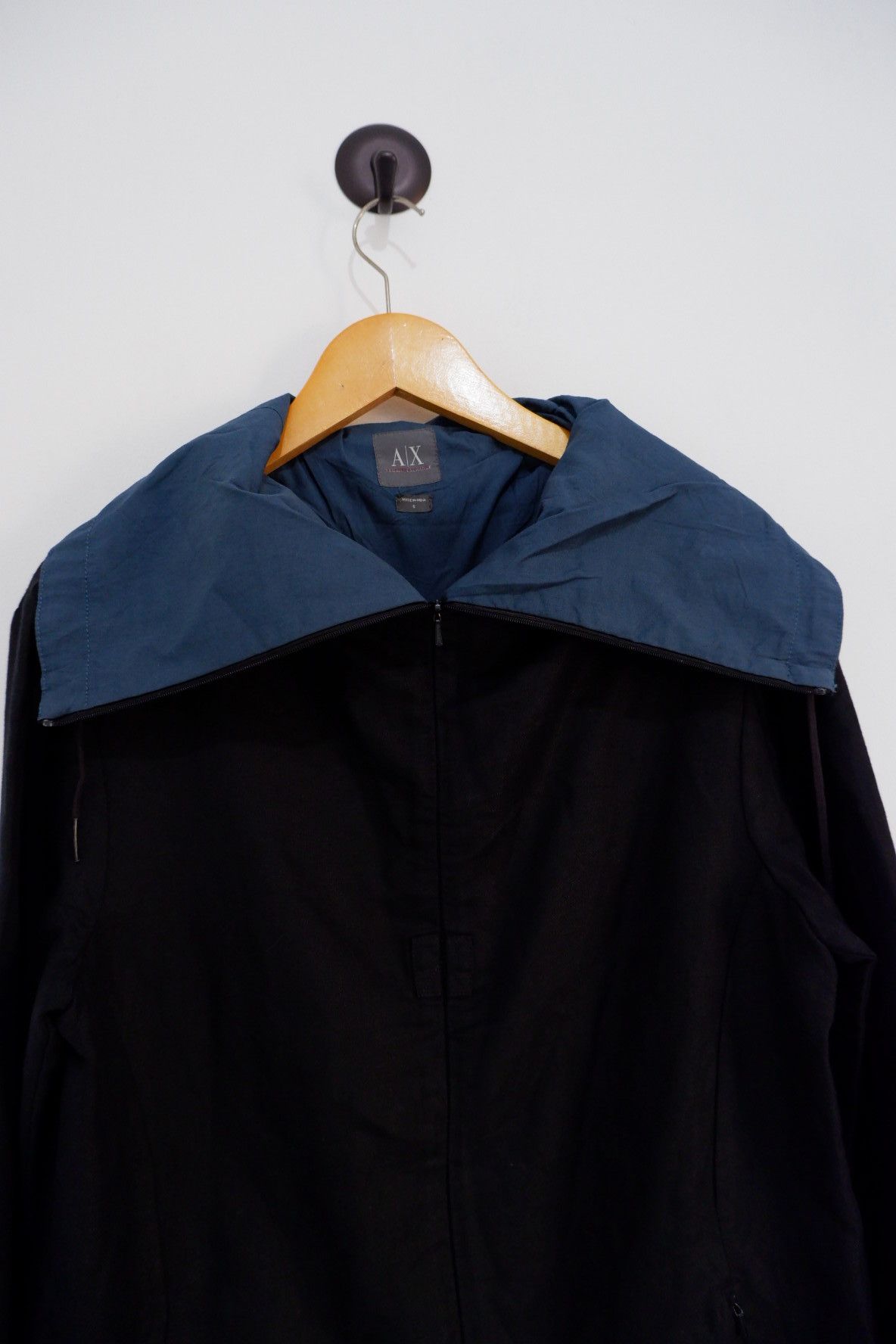 Emporio Armani Vintage Armani Tech Long Collar Cupro Jacket Size US M / EU 48-50 / 2 - 8 Thumbnail