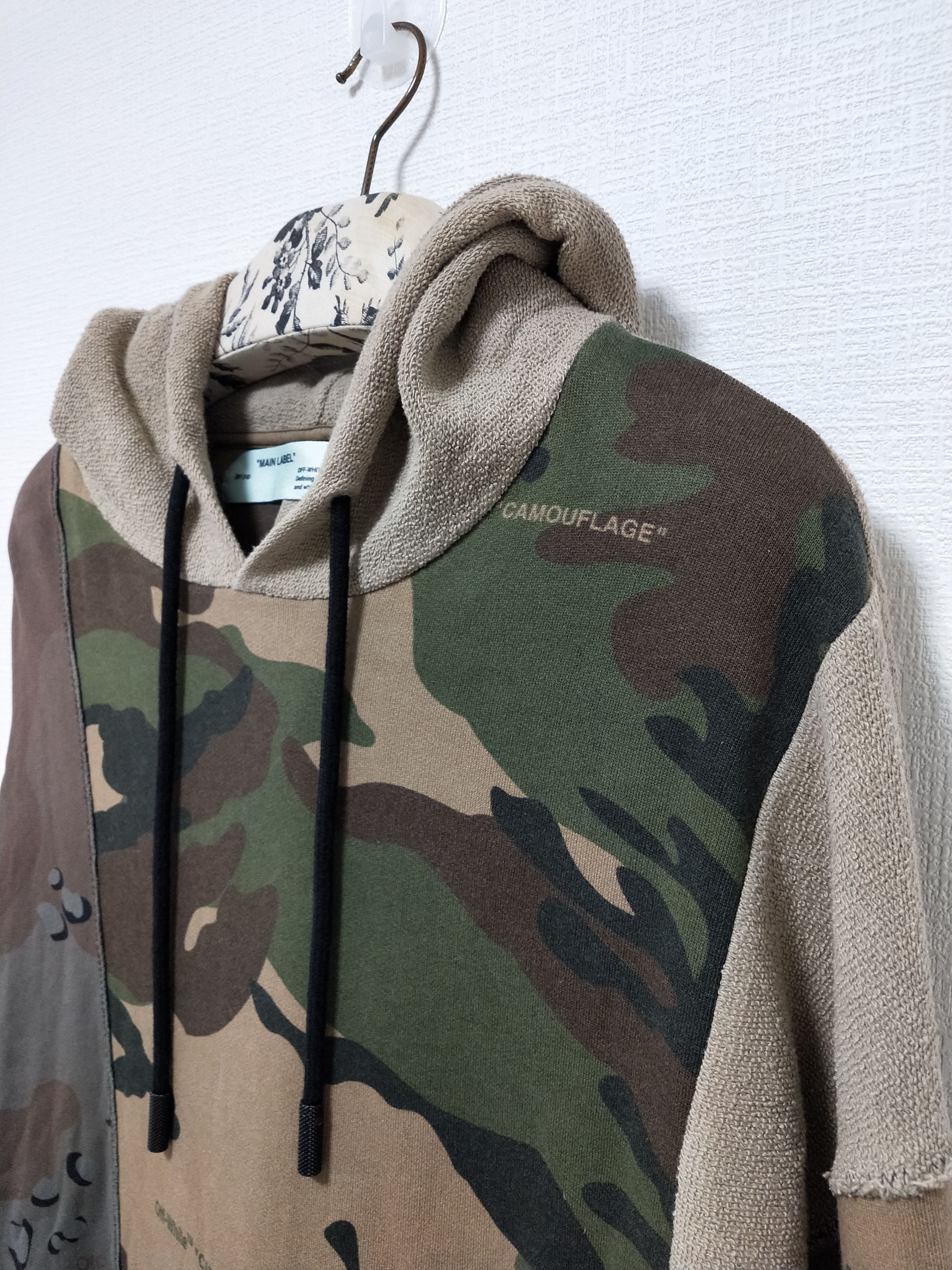 Off-White Camo Reconstructed Arrows Hoodies Size US L / EU 52-54 / 3 - 4 Thumbnail