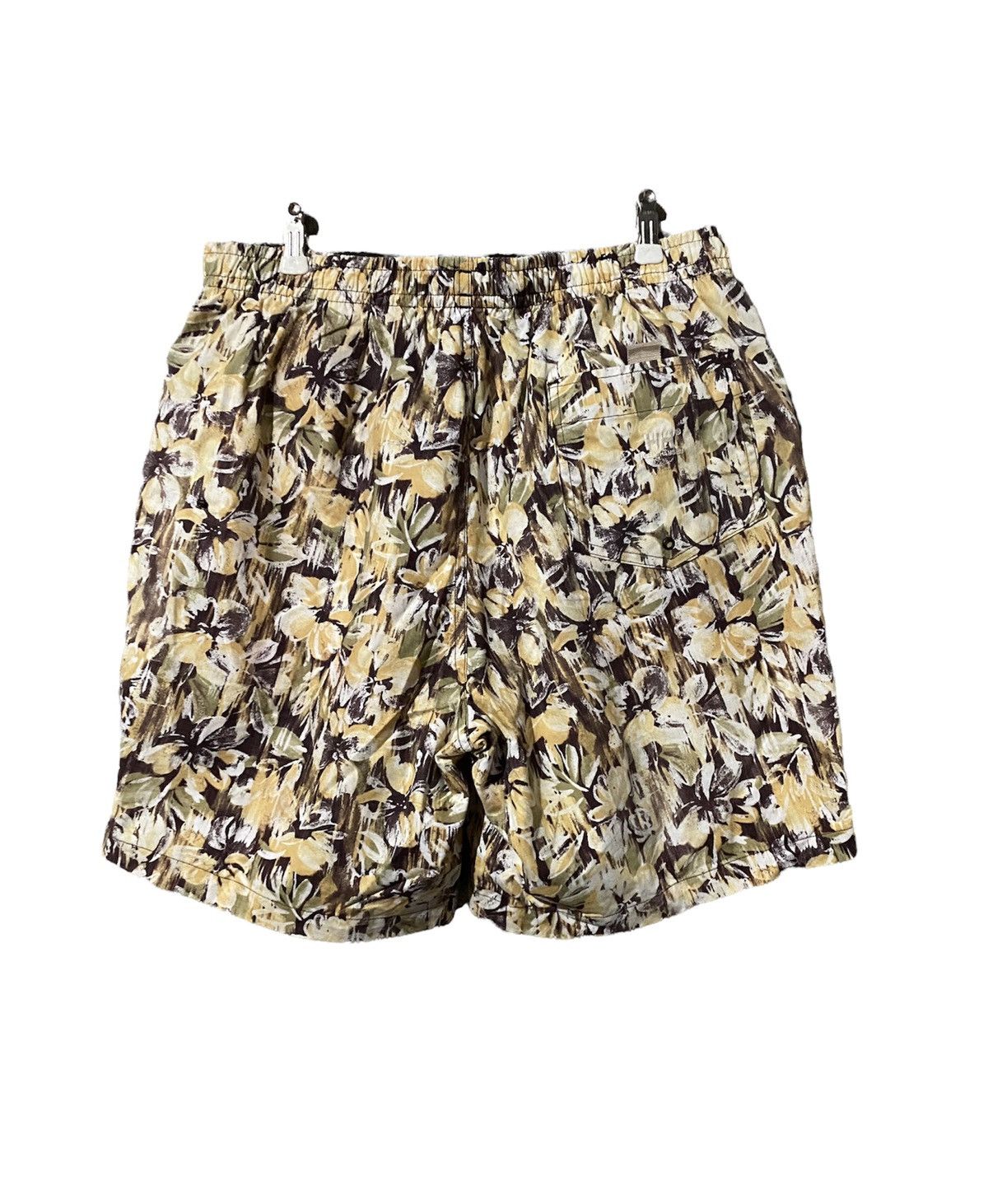 Helly Hansen 🔥SALE🔥HELLY HANSEN SHORT PANTS FLOWERS MOTIFS Size US 34 / EU 50 - 2 Thumbnail