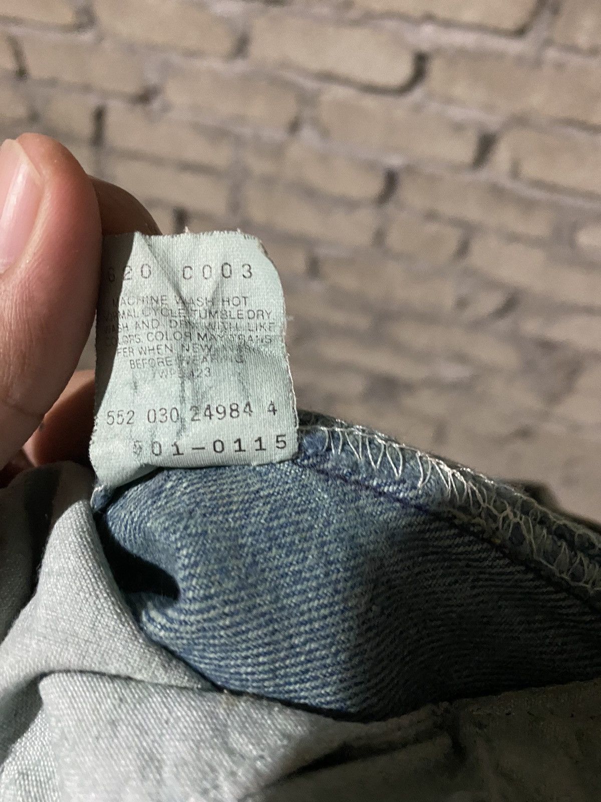 Levi's Vintage Clothing 🔥SALE🔥VINTAGE LEVIS 501 MADE IN USA PAINT SPLASH DESIGN Size US 29 - 11 Thumbnail