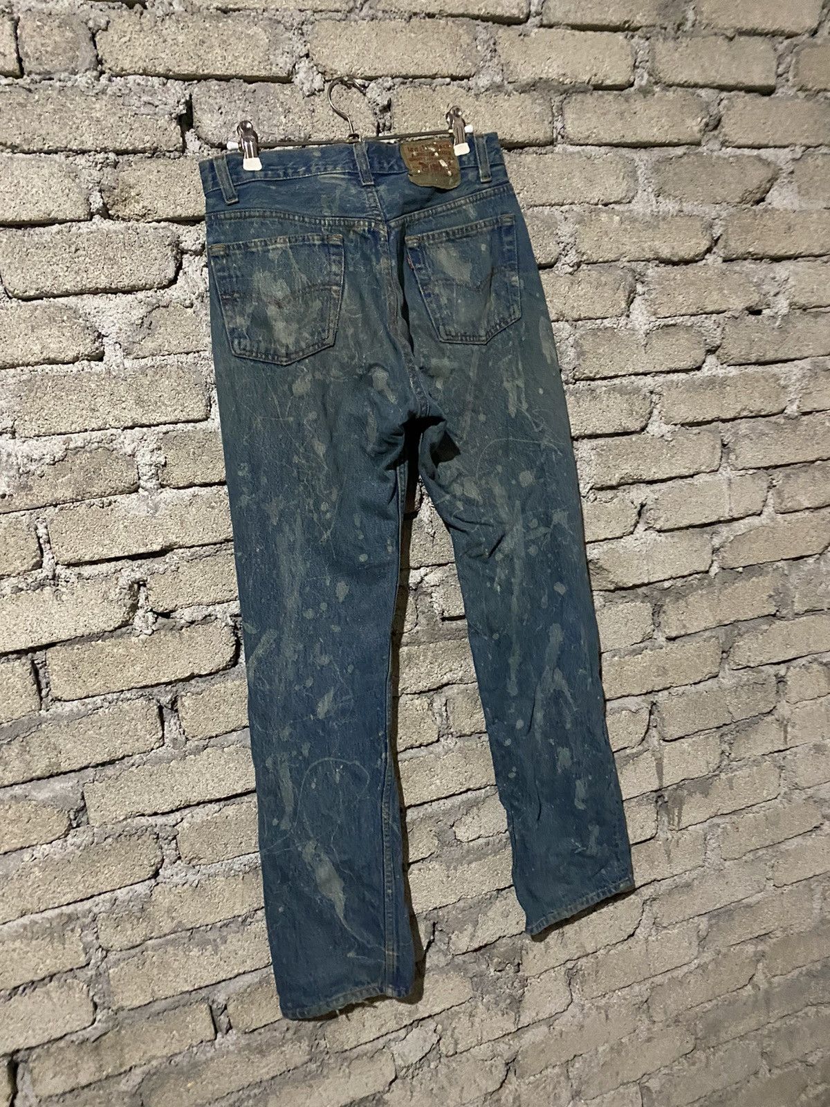 Levi's Vintage Clothing 🔥SALE🔥VINTAGE LEVIS 501 MADE IN USA PAINT SPLASH DESIGN Size US 29 - 6 Thumbnail