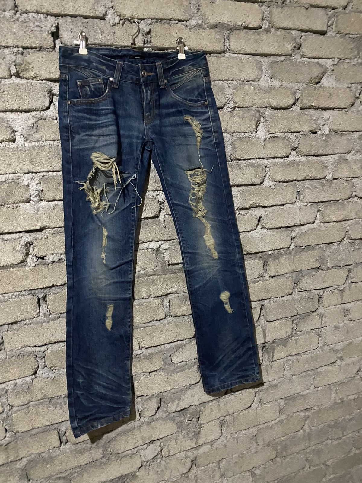 Japanese Brand 🔥SALE🔥OSMOSIS DISTRESSED DENIM MADE IN JAPAN Size US 31 - 3 Thumbnail