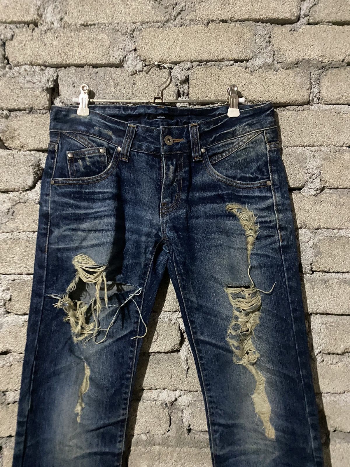 Japanese Brand 🔥SALE🔥OSMOSIS DISTRESSED DENIM MADE IN JAPAN Size US 31 - 5 Thumbnail