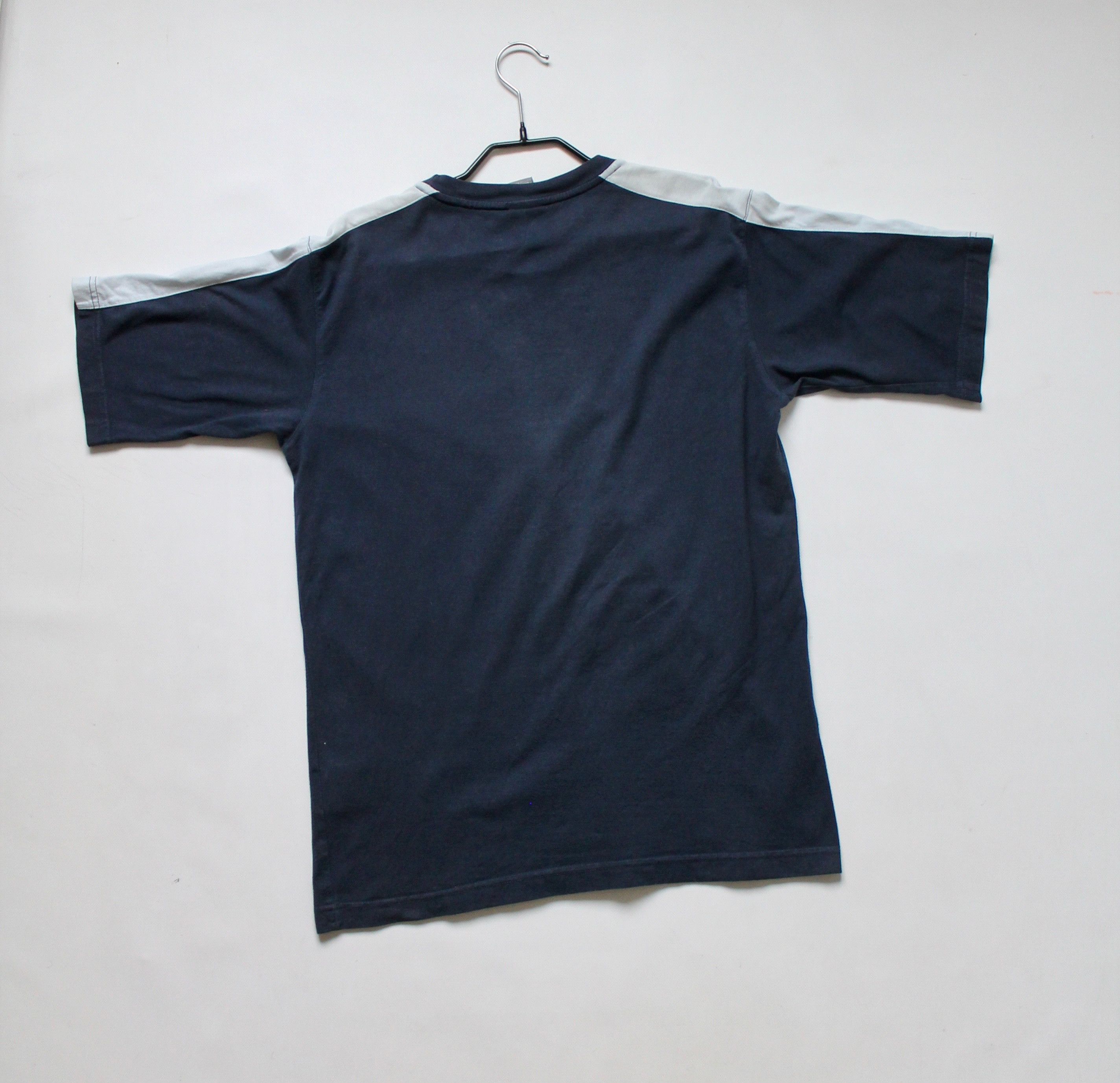 Nike Nike Vintage t shirt L Y2K short sleeve Size US L / EU 52-54 / 3 - 6 Thumbnail