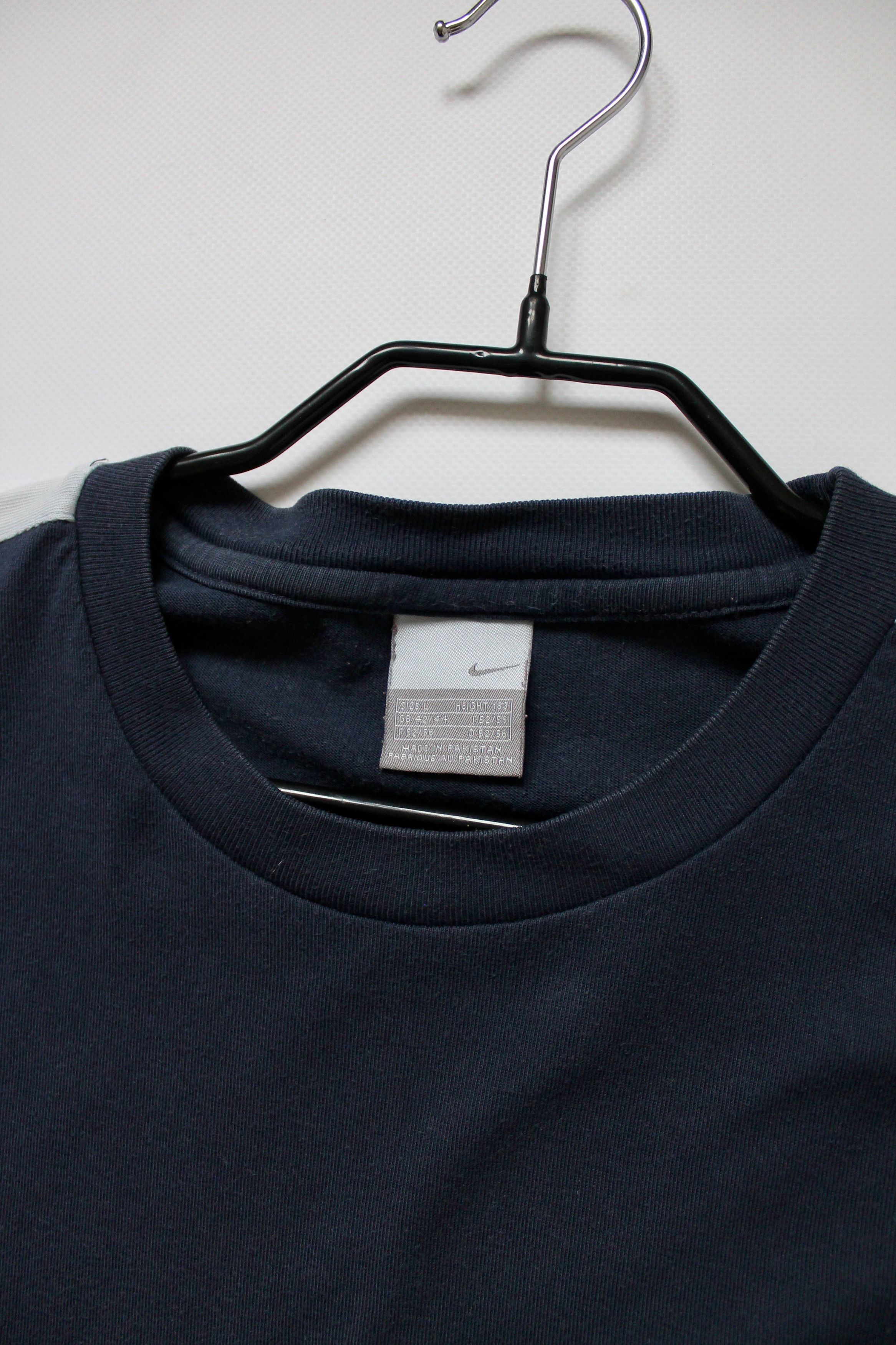 Nike Nike Vintage t shirt L Y2K short sleeve Size US L / EU 52-54 / 3 - 5 Thumbnail