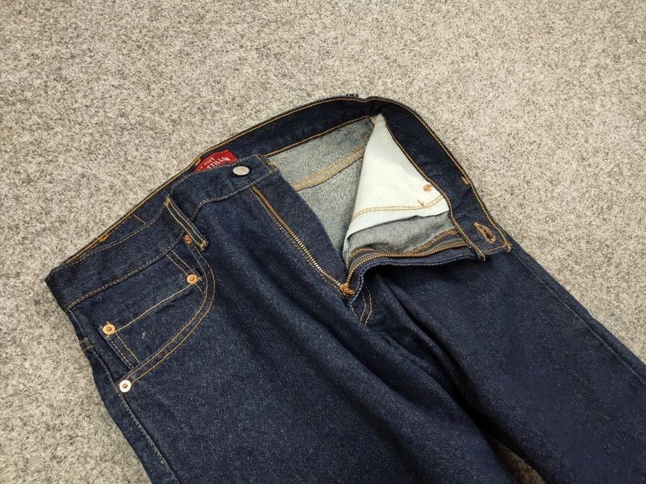 Levi's Vintage 90s Levis 505 Blue Classic Denim Jeans Made Canada Size US 33 - 9 Thumbnail