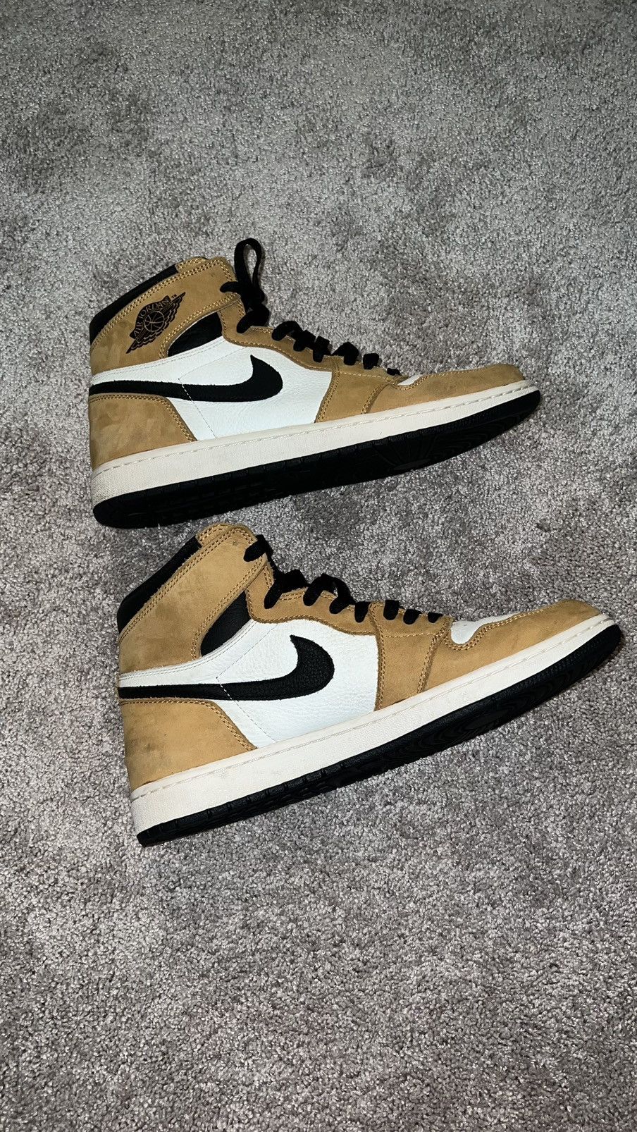 Jordan Brand Air Jordan 1 Retro High OG Rookie of the Year Size US 11.5 / EU 44-45 - 2 Thumbnail