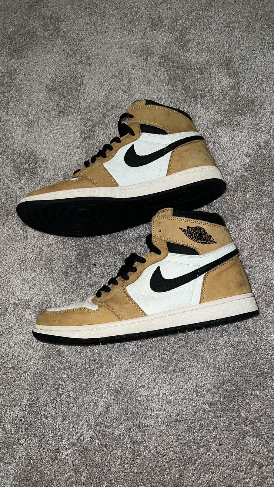 Jordan Brand Air Jordan 1 Retro High OG Rookie of the Year Size US 11.5 / EU 44-45 - 3 Thumbnail