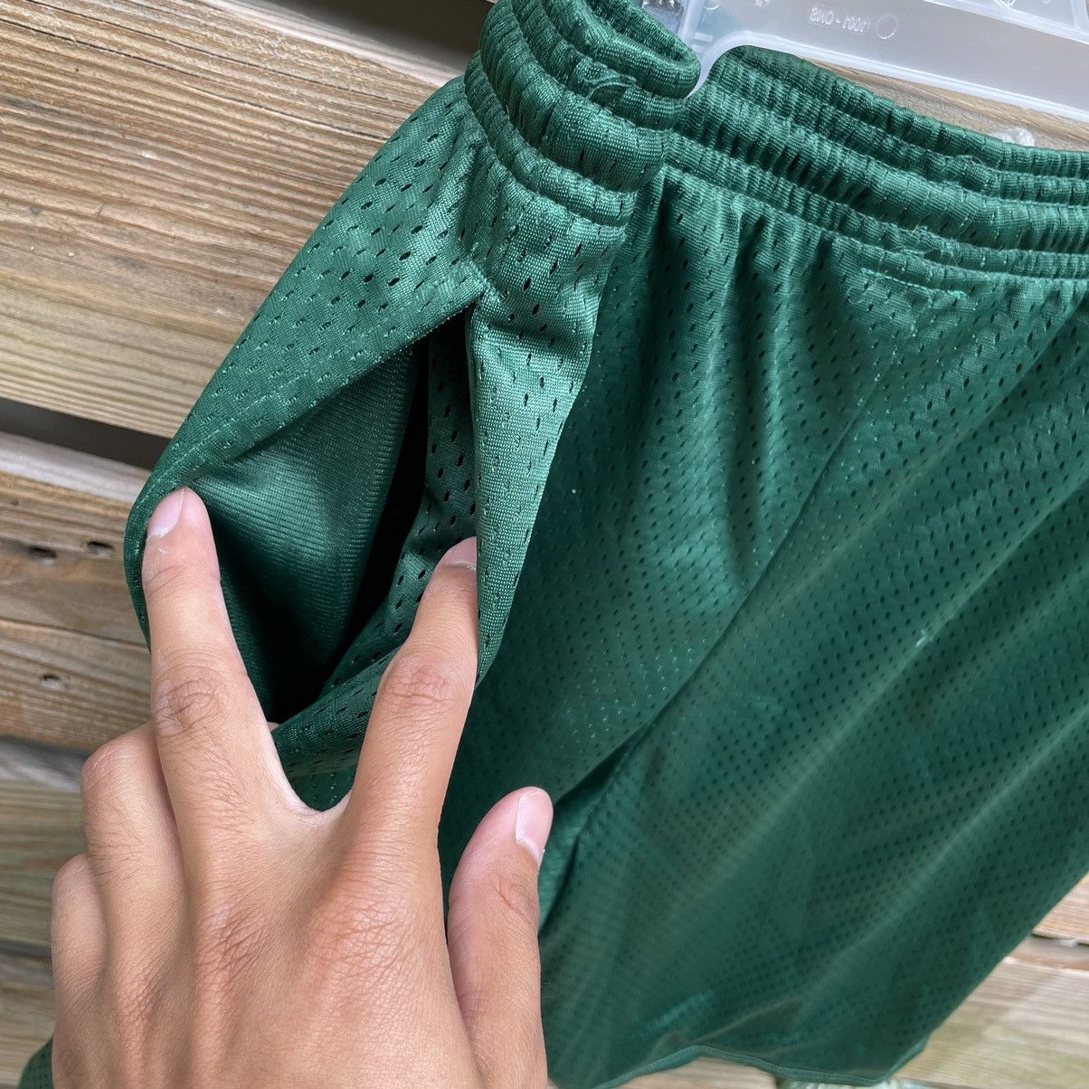 Champion Quarter Snacks Mesh Shorts Medium