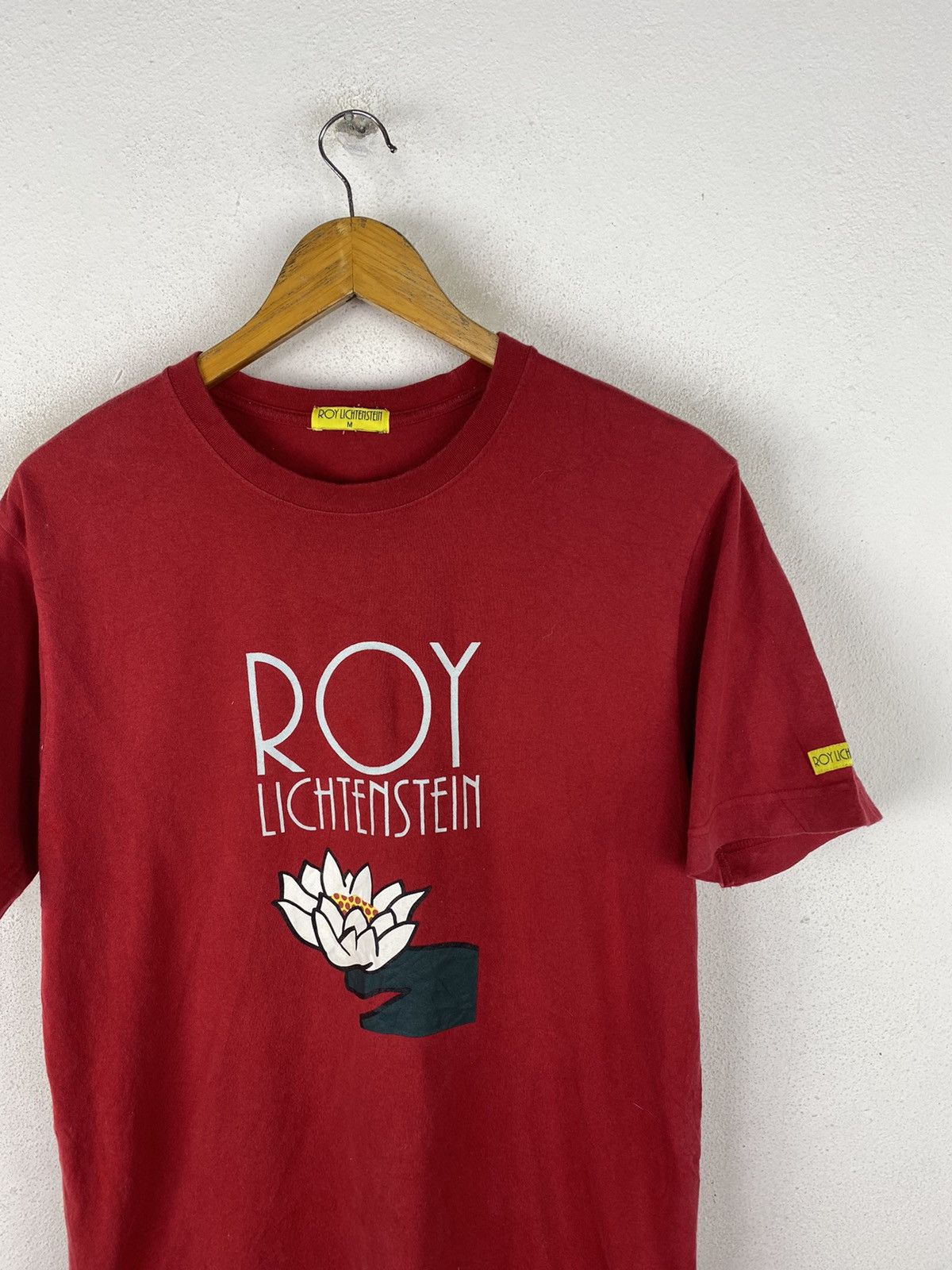 Designer × Japanese Brand Roy Lichtenstein Red Graphic T-Shirt (Unisex, Modern Art) Size US M / EU 48-50 / 2 - 4 Thumbnail