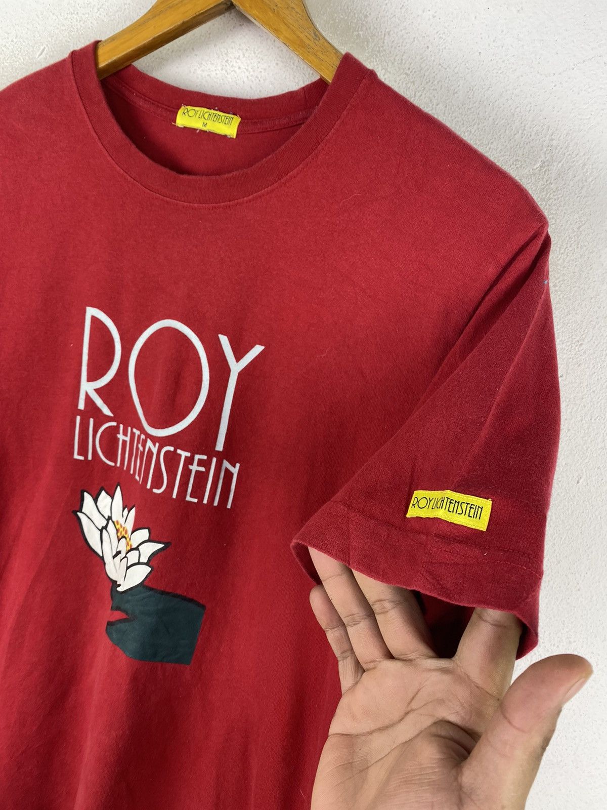 Designer × Japanese Brand Roy Lichtenstein Red Graphic T-Shirt (Unisex, Modern Art) Size US M / EU 48-50 / 2 - 5 Thumbnail
